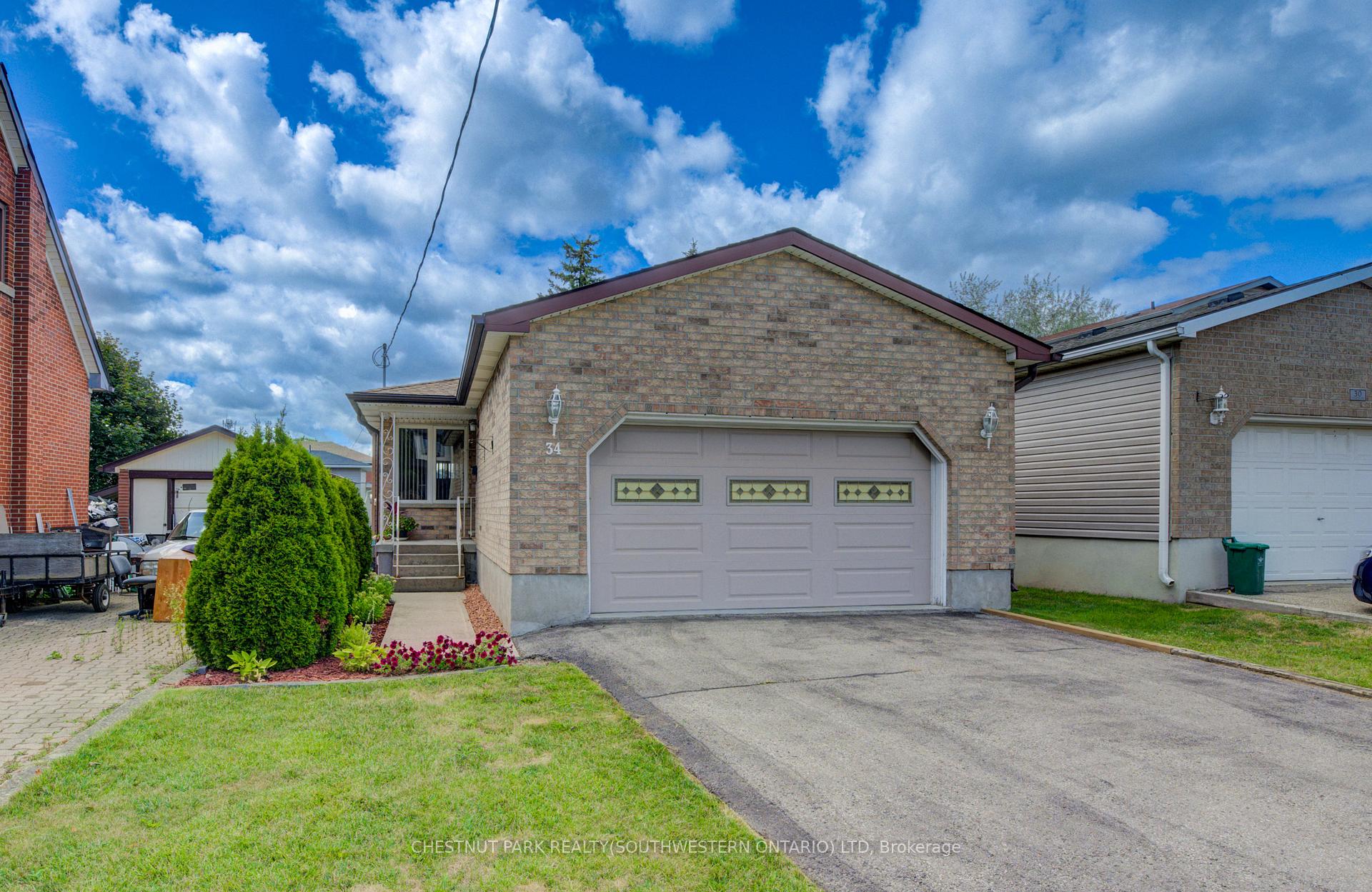 Photo 1 of 34 4th Avenue, Kitchener — HOMEH