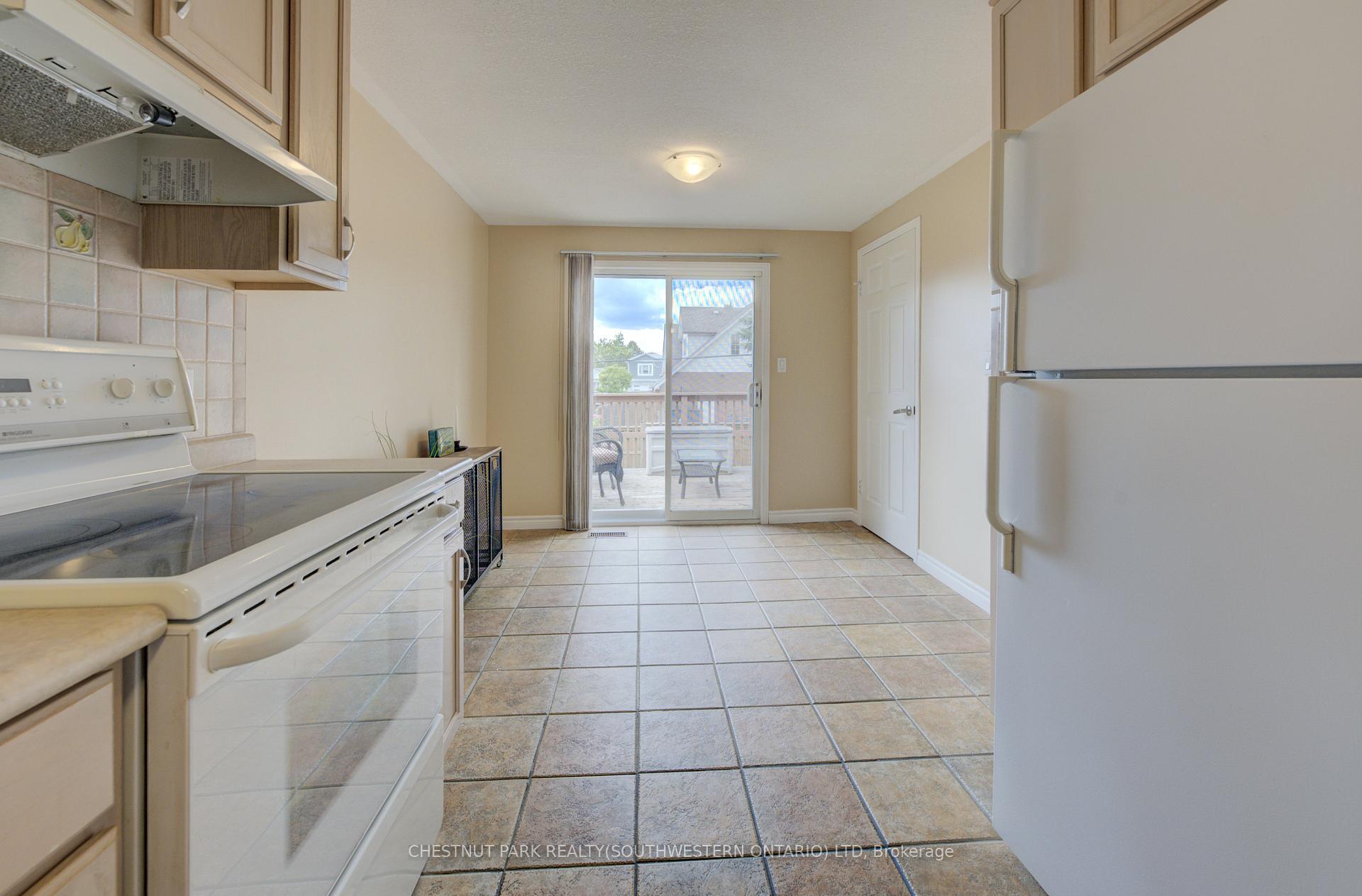 Photo 15 of 34 4th Avenue, Kitchener — HOMEH