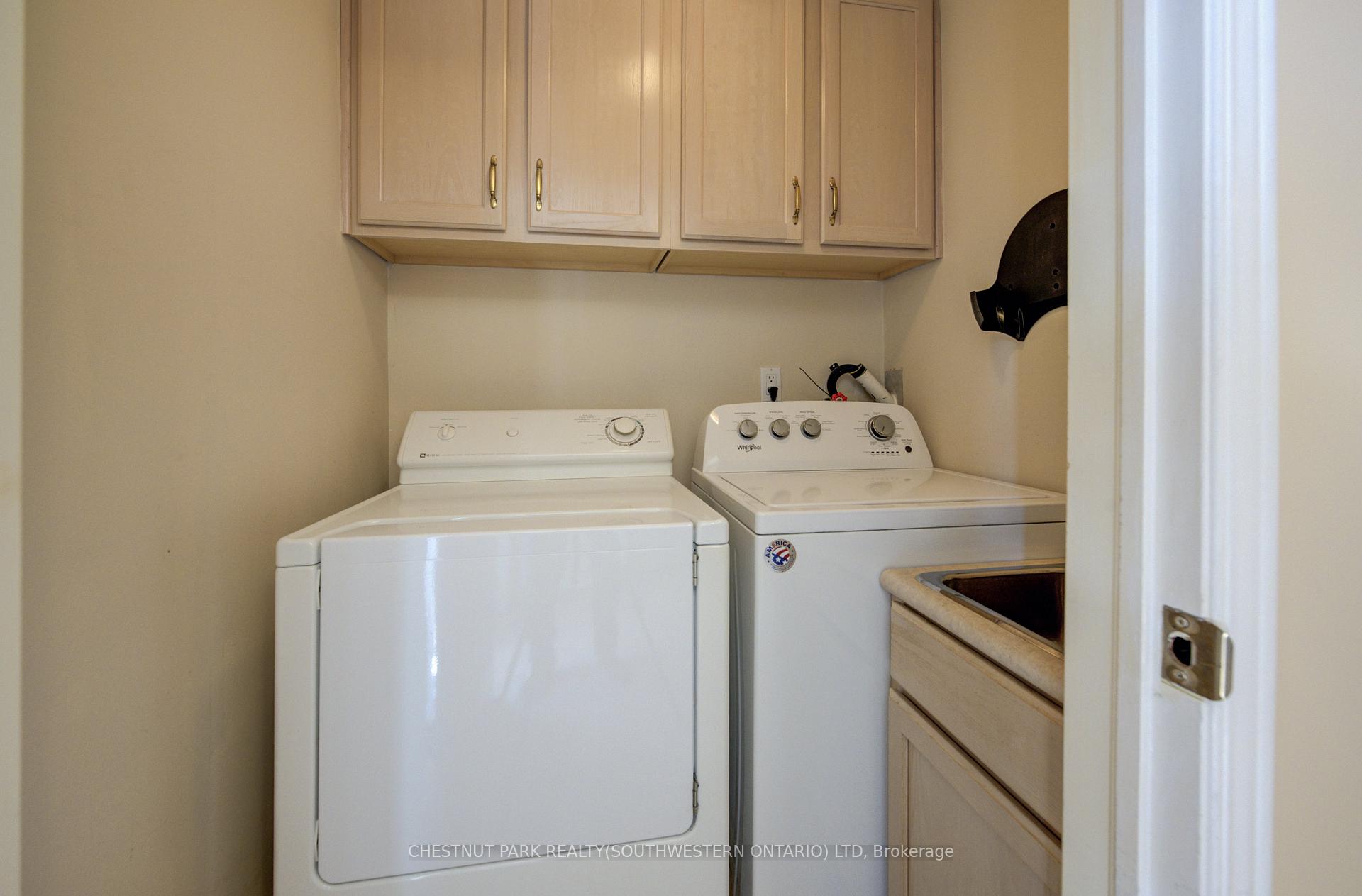 Photo 25 of 34 4th Avenue, Kitchener — HOMEH