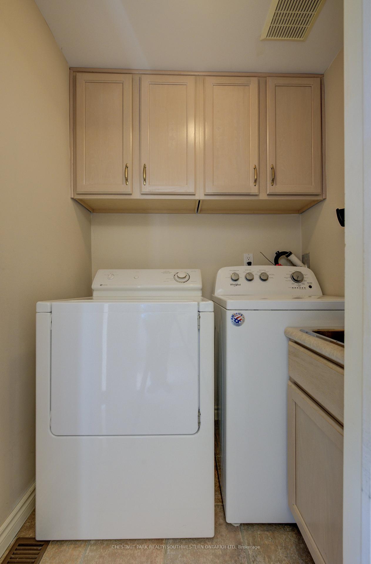 Photo 26 of 34 4th Avenue, Kitchener — HOMEH