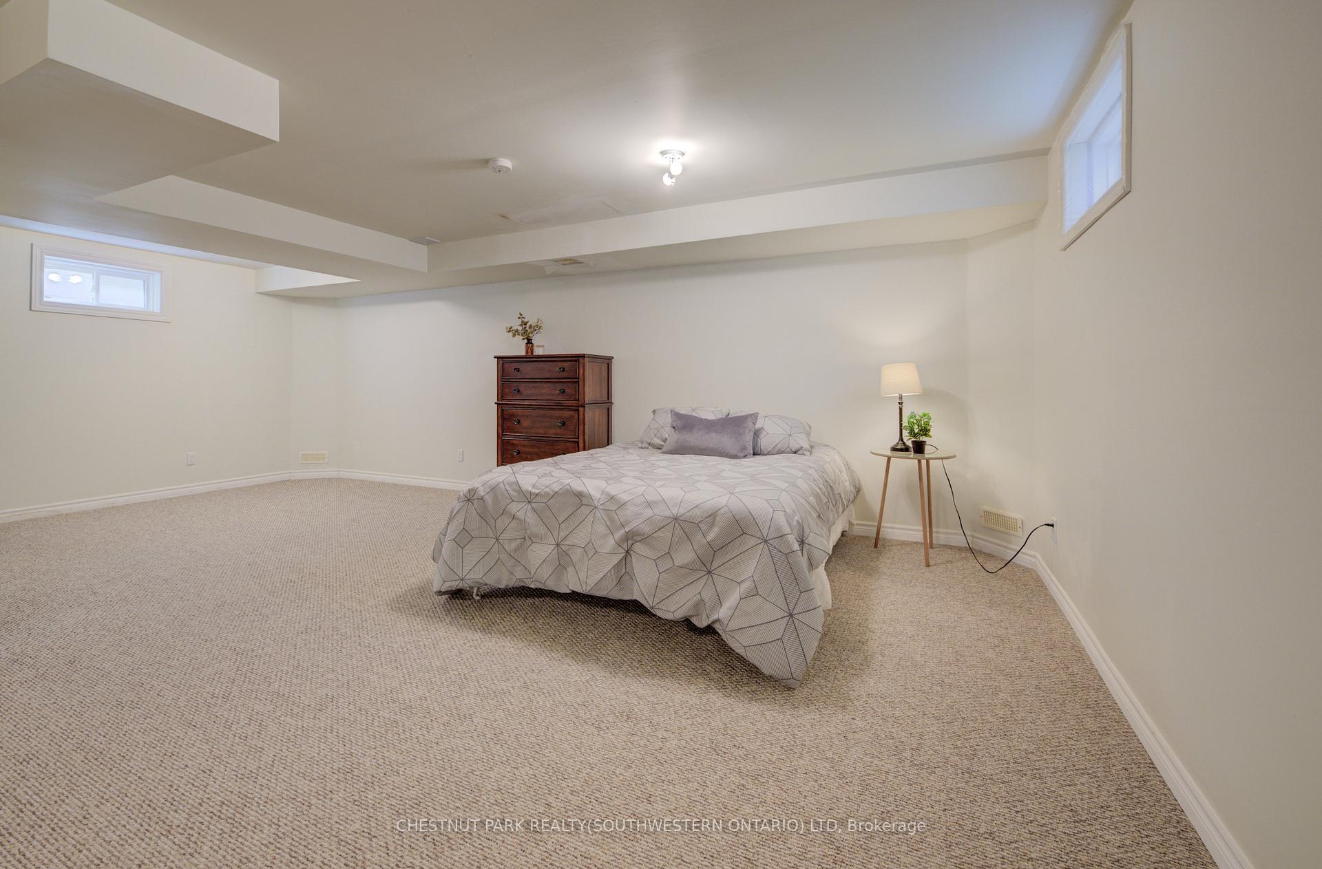 Photo 29 of 34 4th Avenue, Kitchener — HOMEH