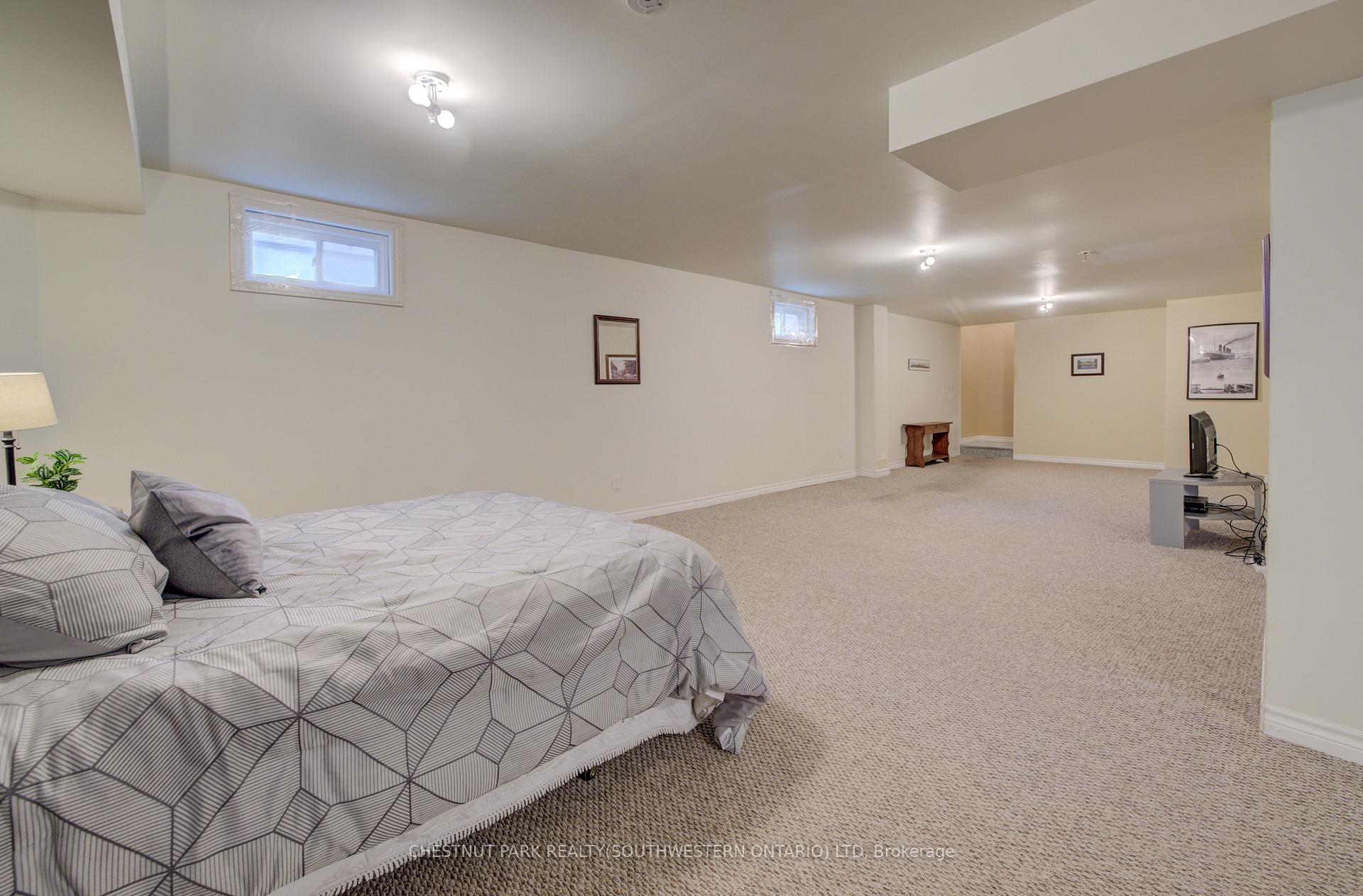 Photo 30 of 34 4th Avenue, Kitchener — HOMEH