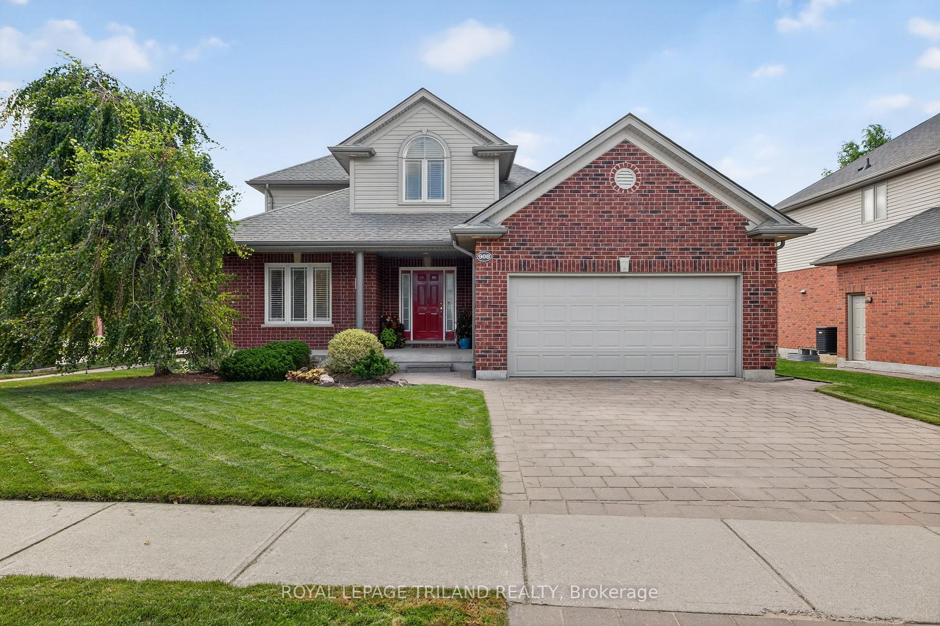 Photo 1 of 908 Collins Drive, London, South L — HOMEH