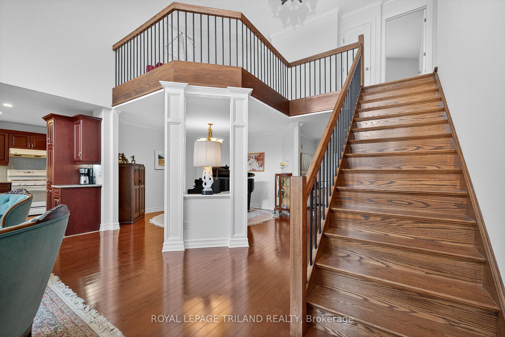 Photo 7 of 908 Collins Drive, London, South L — HOMEH
