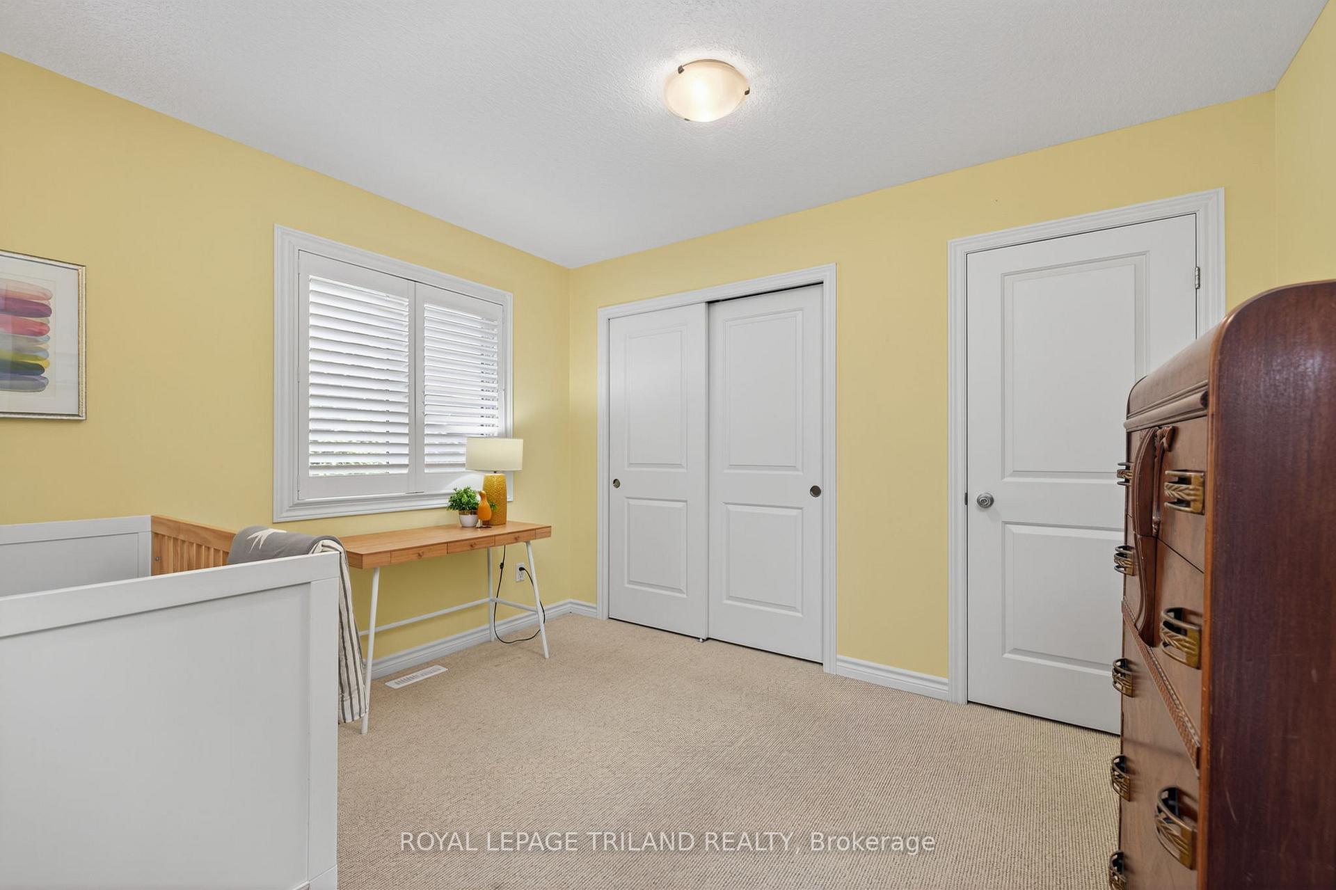 Photo 28 of 908 Collins Drive, London, South L — HOMEH