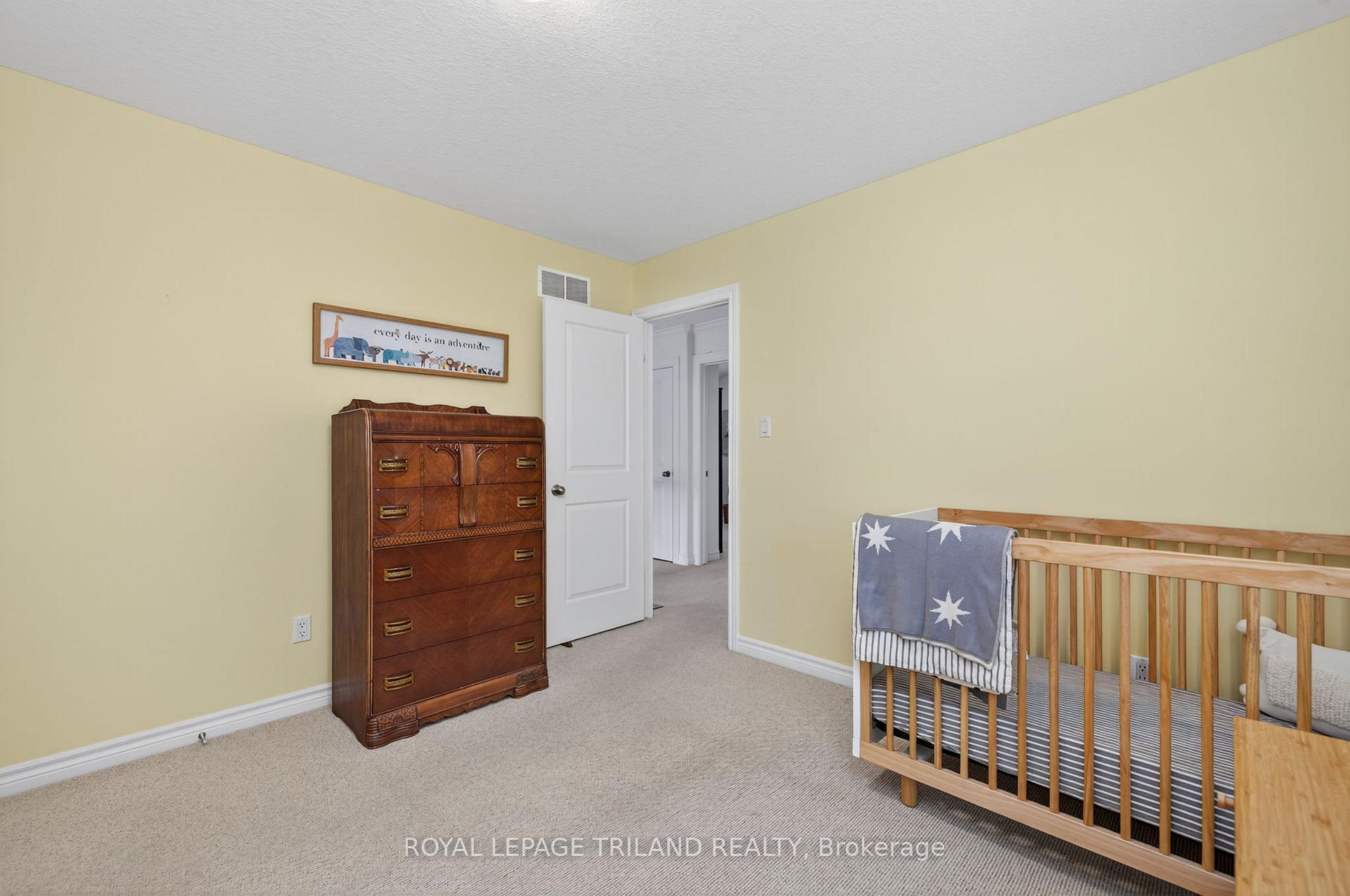 Photo 29 of 908 Collins Drive, London, South L — HOMEH