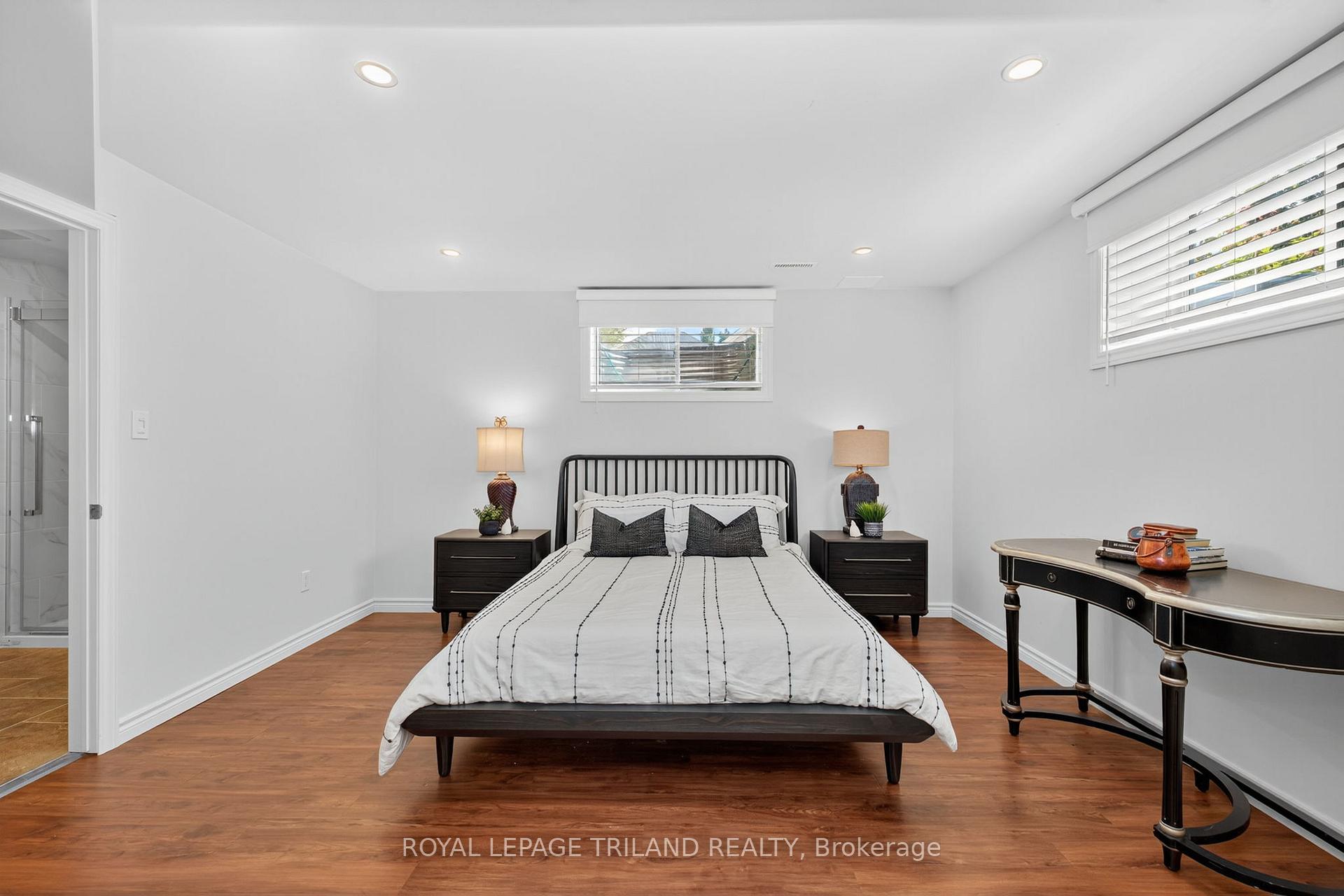 Photo 35 of 908 Collins Drive, London, South L — HOMEH