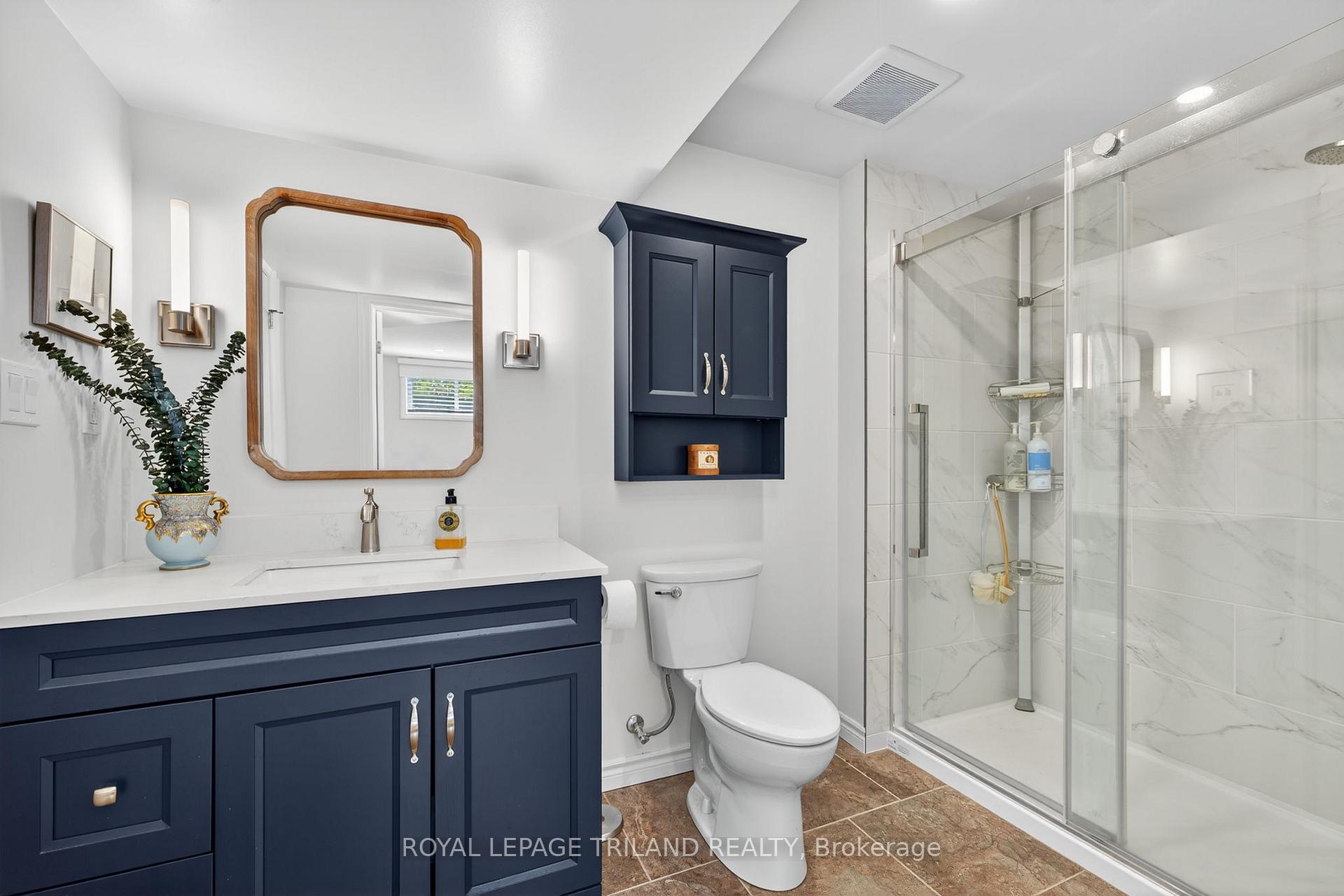 Photo 43 of 908 Collins Drive, London, South L — HOMEH