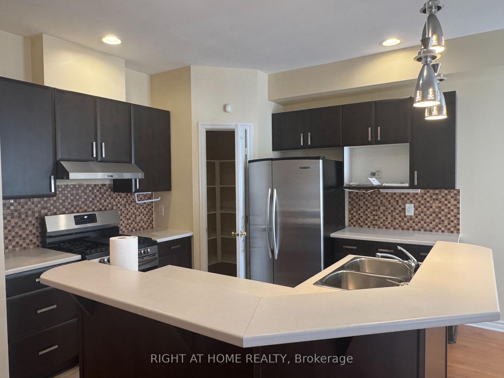Photo 10 of 253 Waymark Crescent, Ottawa, Kanata - Bridlewood — HOMEH