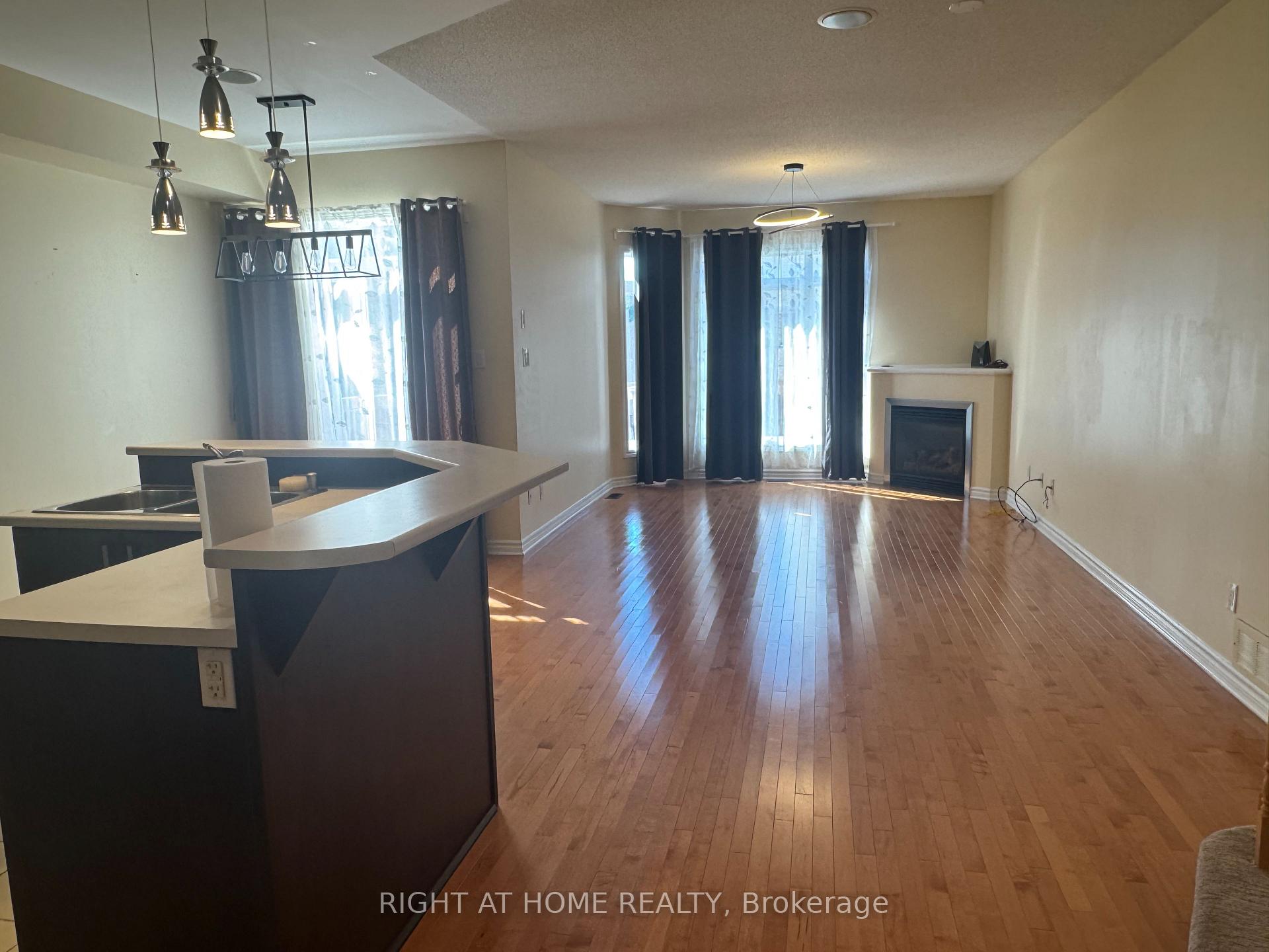 Photo 15 of 253 Waymark Crescent, Ottawa, Kanata - Bridlewood — HOMEH