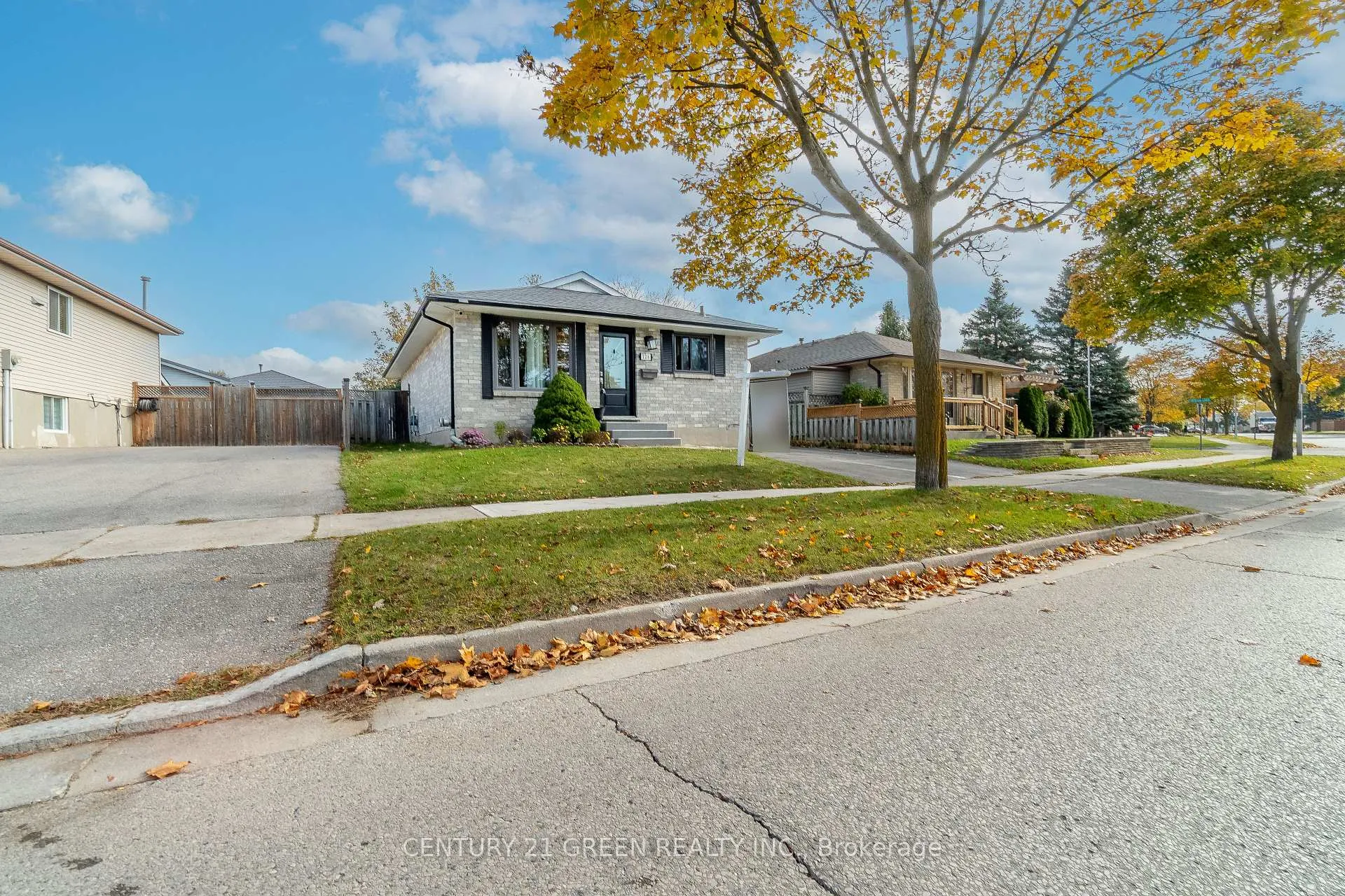 Photo 5 of 126 Carlyle Drive, London, East I — HOMEH