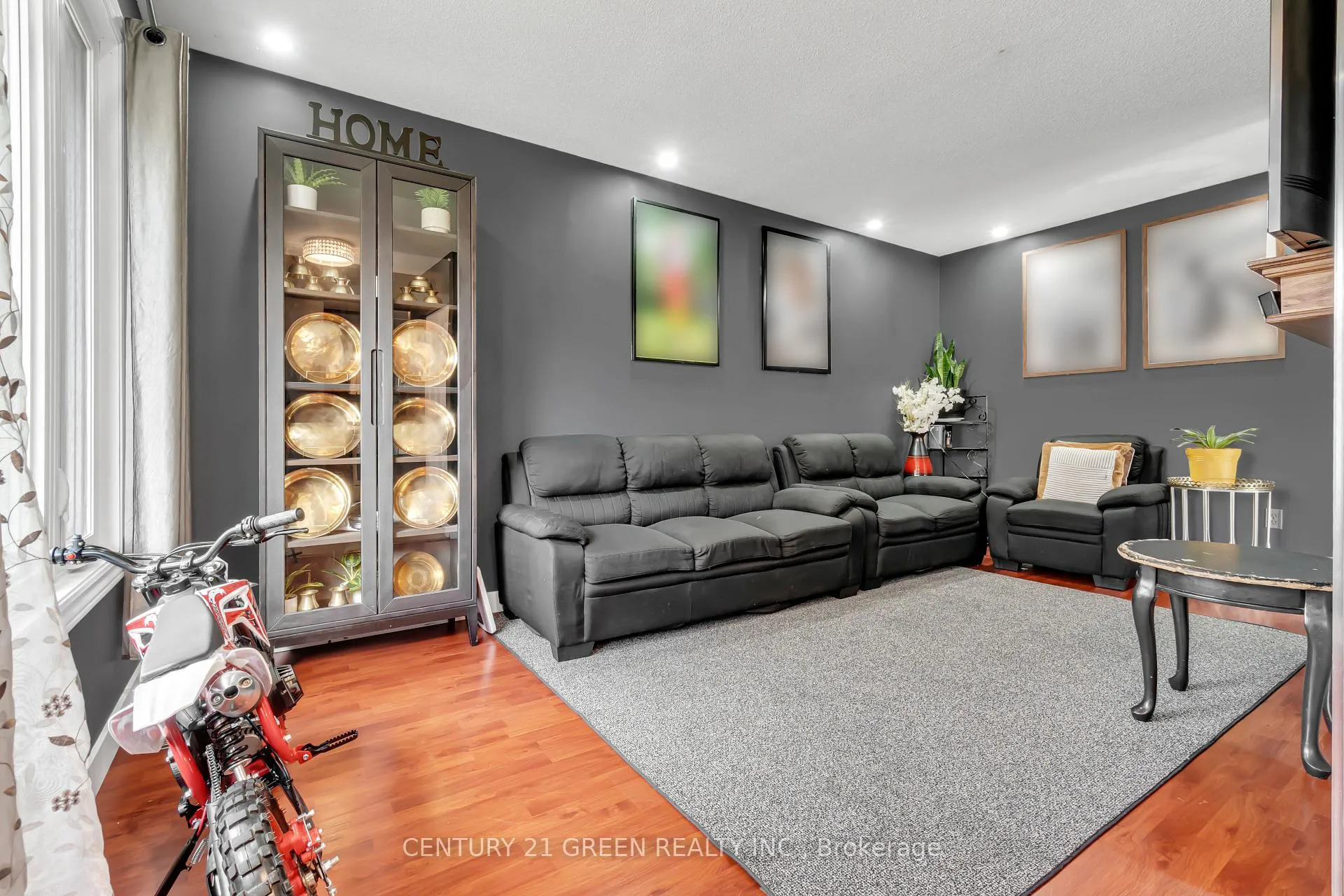 Photo 9 of 126 Carlyle Drive, London, East I — HOMEH