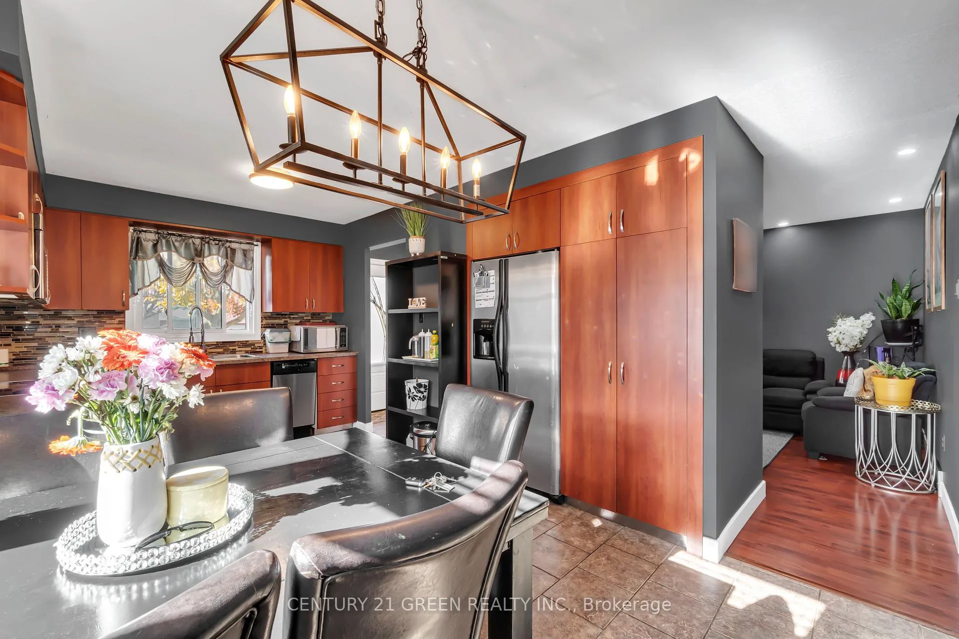 Photo 17 of 126 Carlyle Drive, London, East I — HOMEH