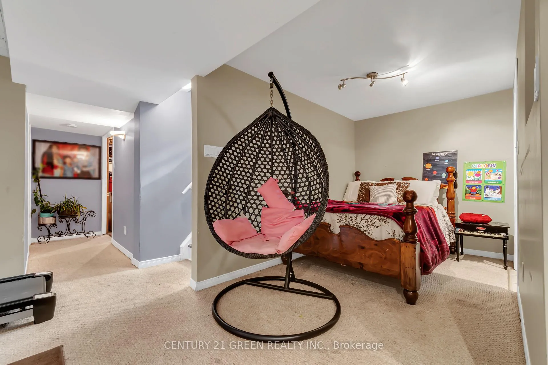 Photo 27 of 126 Carlyle Drive, London, East I — HOMEH
