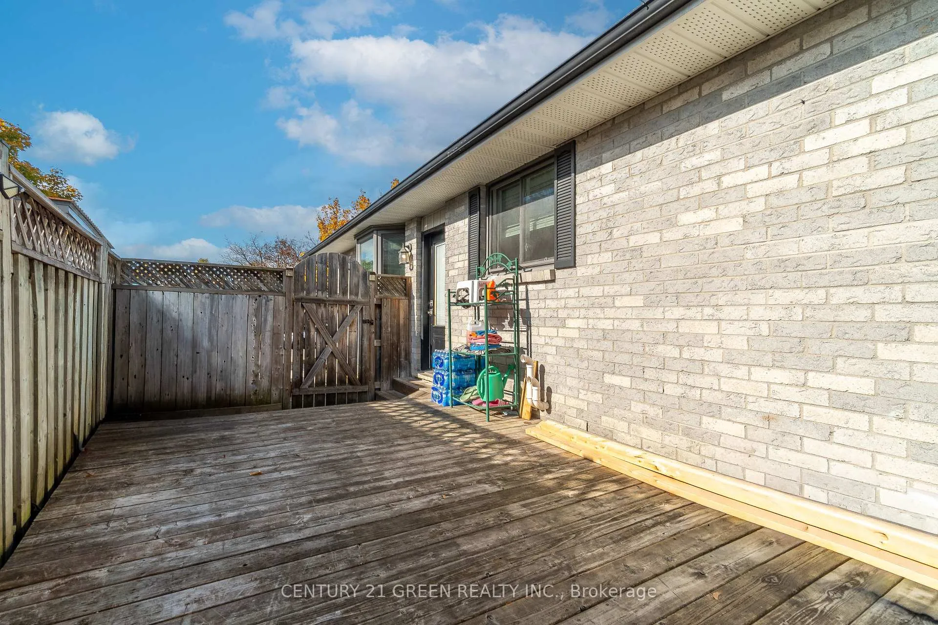 Photo 36 of 126 Carlyle Drive, London, East I — HOMEH
