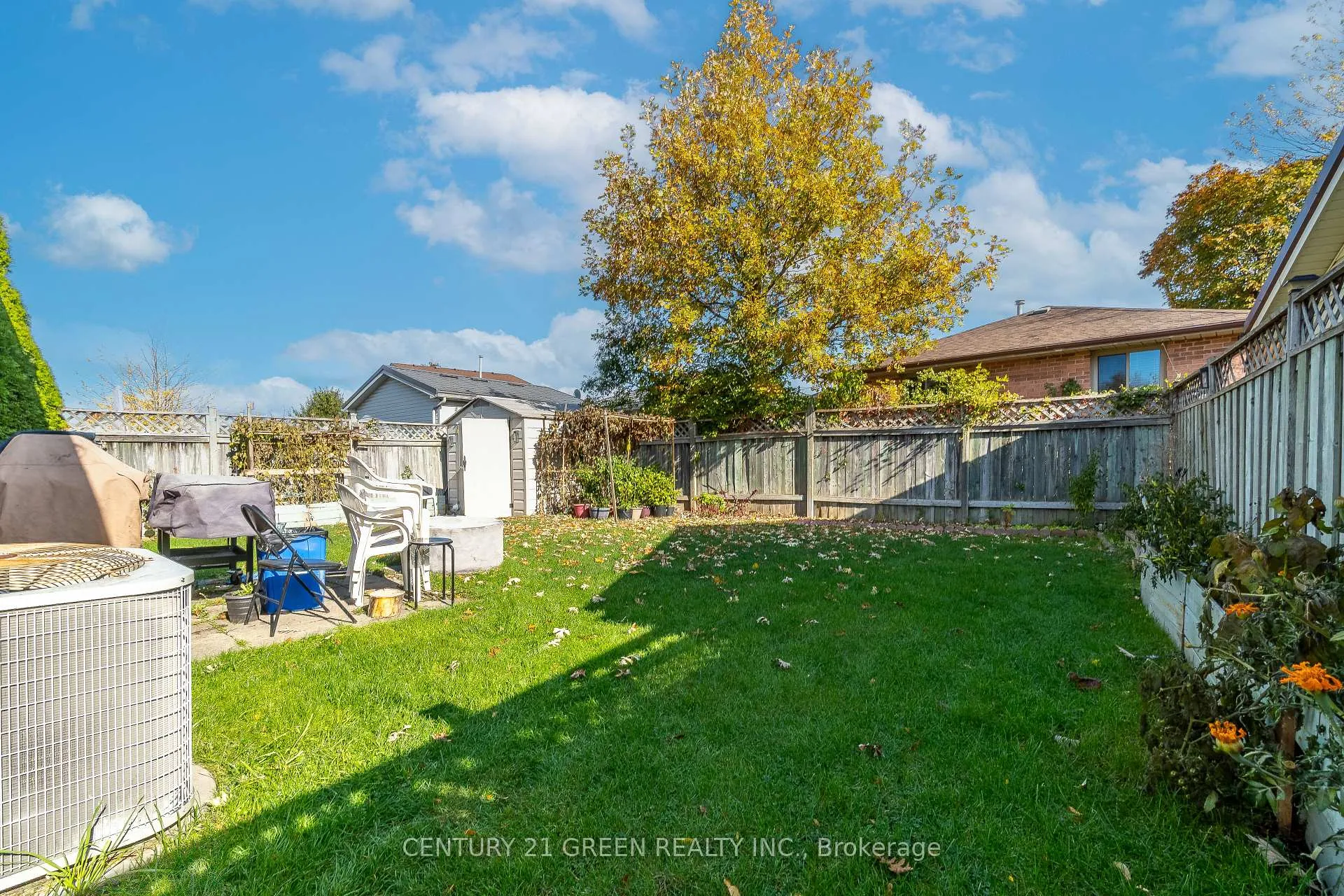 Photo 37 of 126 Carlyle Drive, London, East I — HOMEH