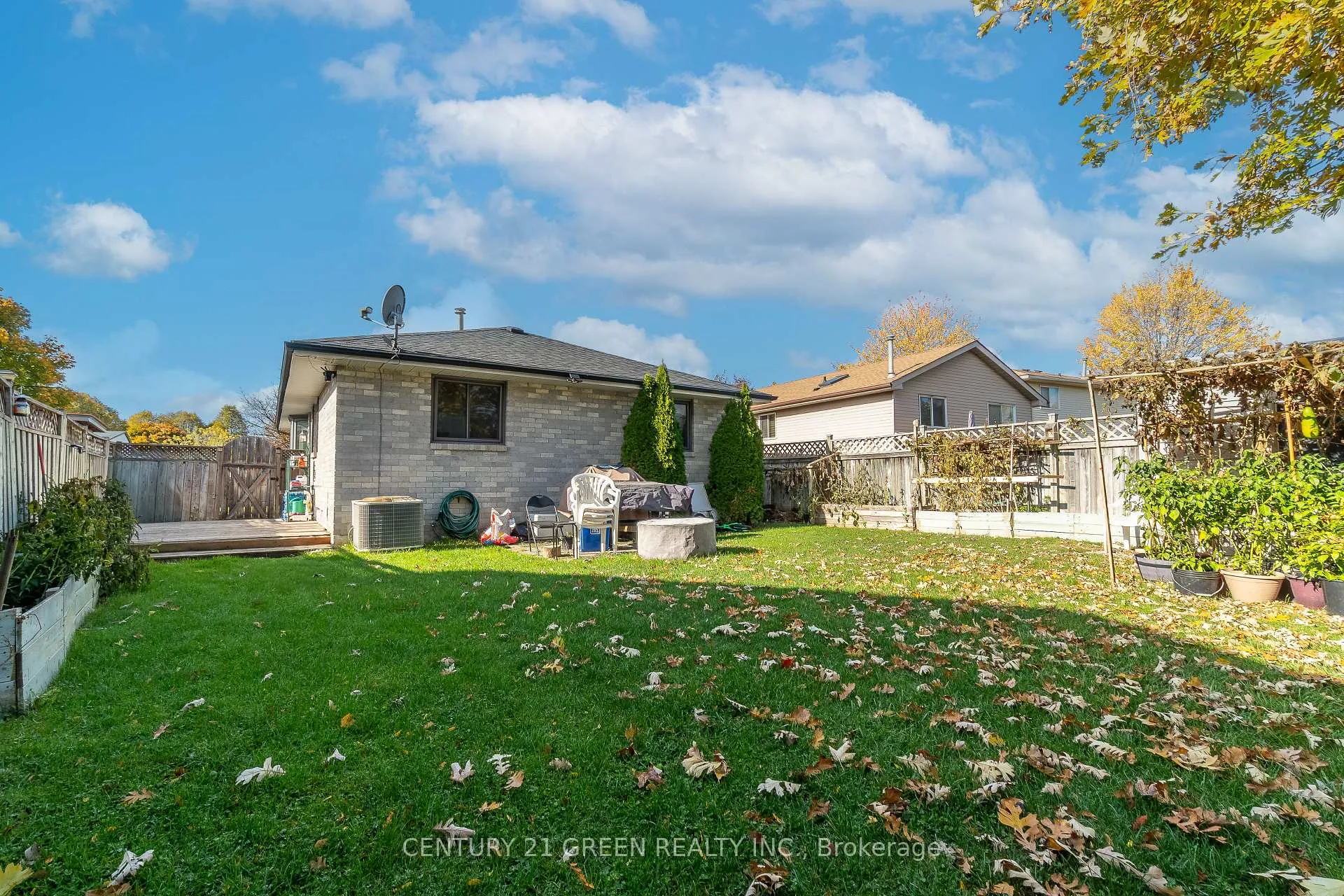 Photo 39 of 126 Carlyle Drive, London, East I — HOMEH