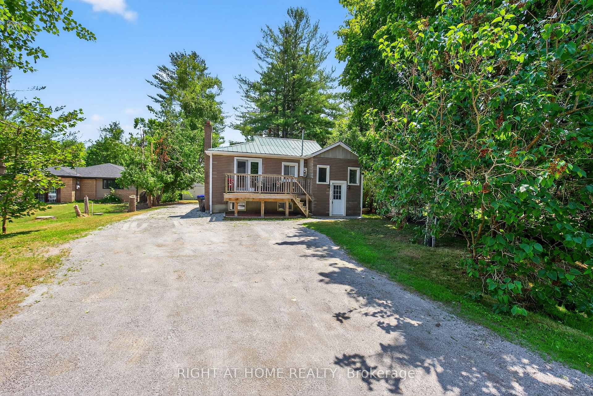 Photo 4 of 735 Pinegrove Avenue, Innisfil, Alcona — HOMEH