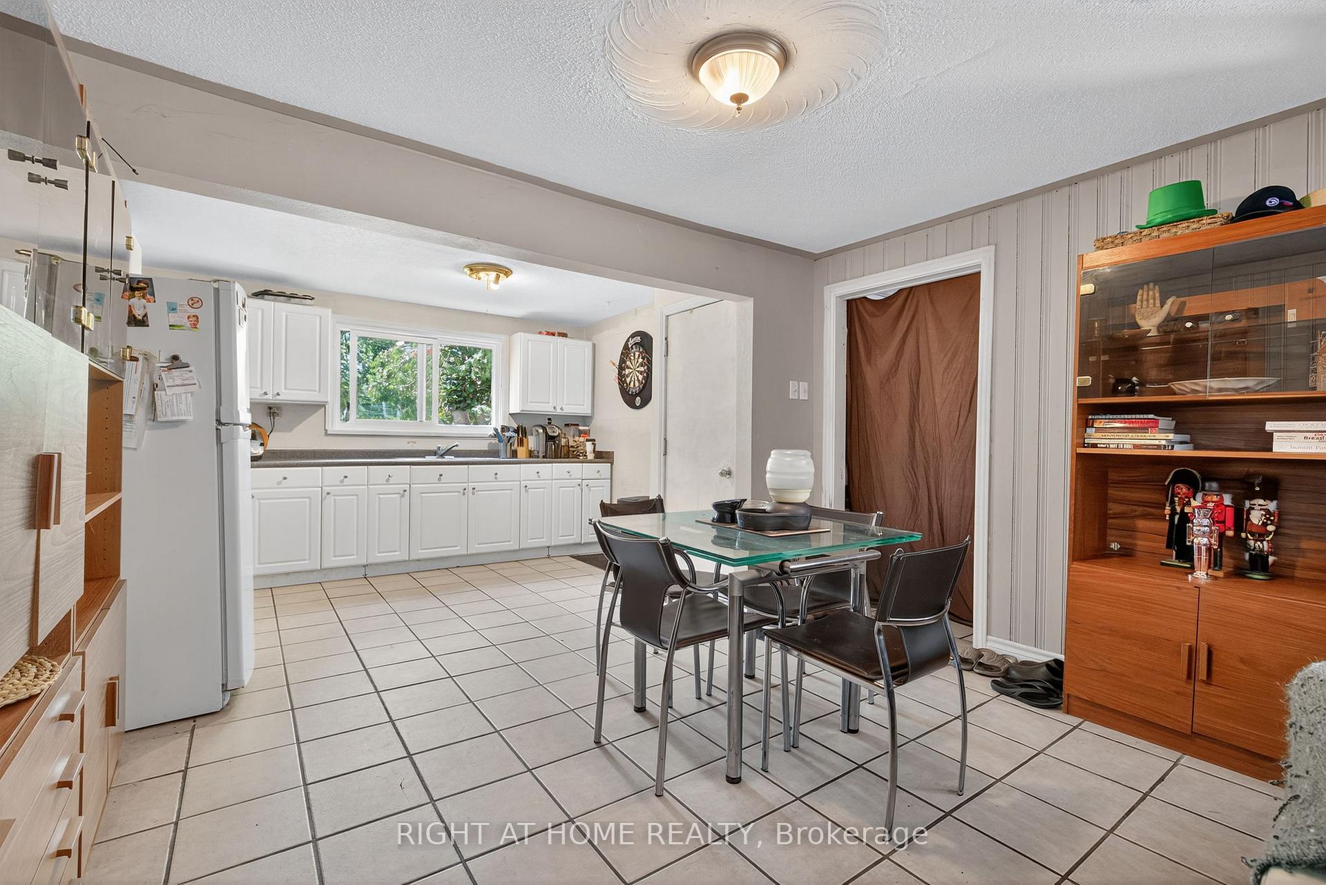 Photo 7 of 735 Pinegrove Avenue, Innisfil, Alcona — HOMEH