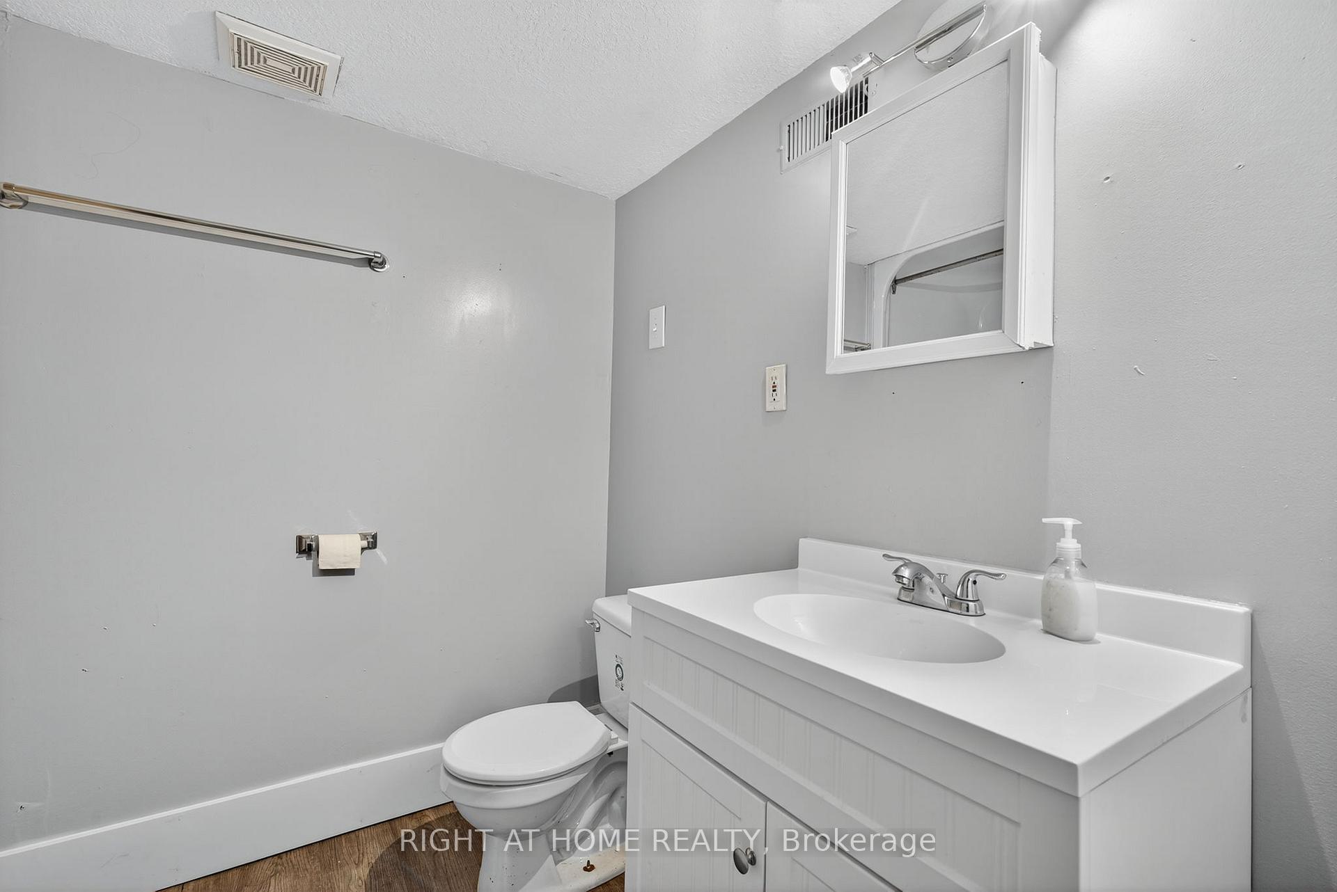 Photo 23 of 735 Pinegrove Avenue, Innisfil, Alcona — HOMEH