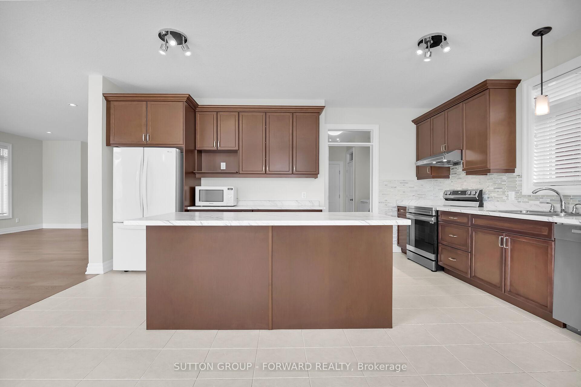 Photo 8 of 855 Rollingacres Place, London, North C — HOMEH