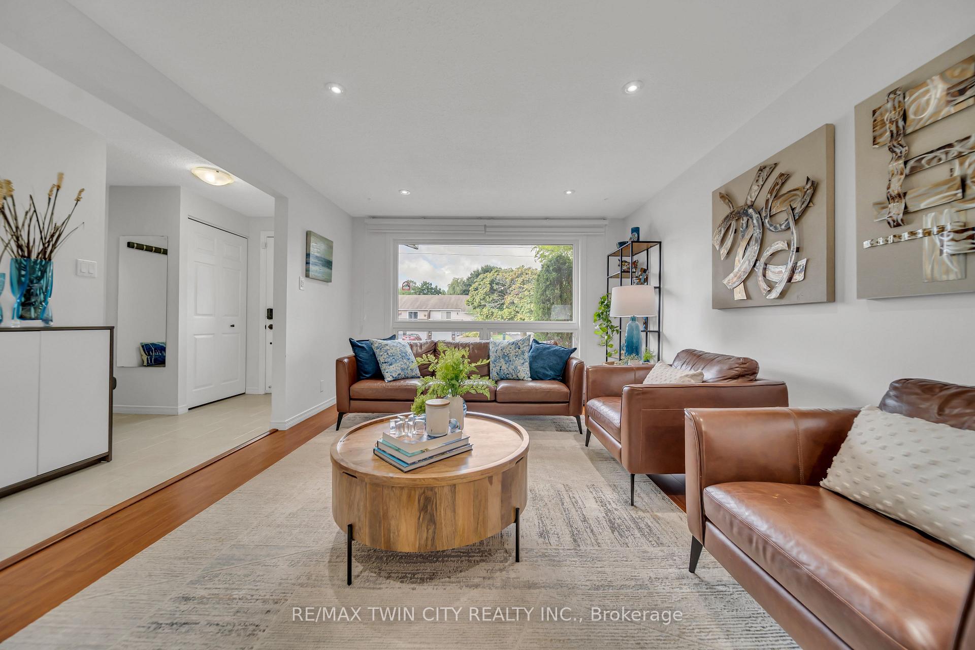 Photo 3 of 477 Strasburg Road, Kitchener — HOMEH