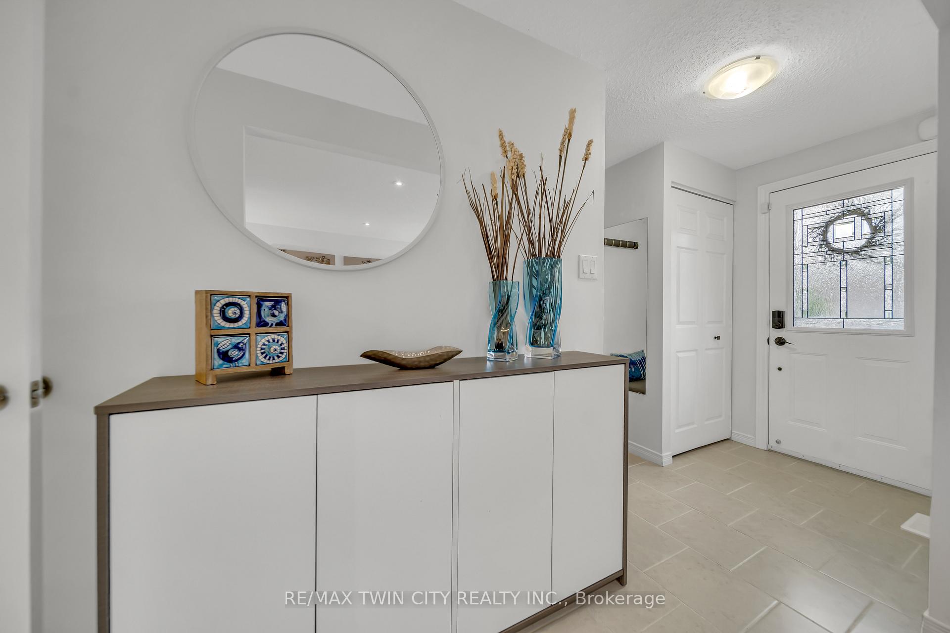 Photo 11 of 477 Strasburg Road, Kitchener — HOMEH