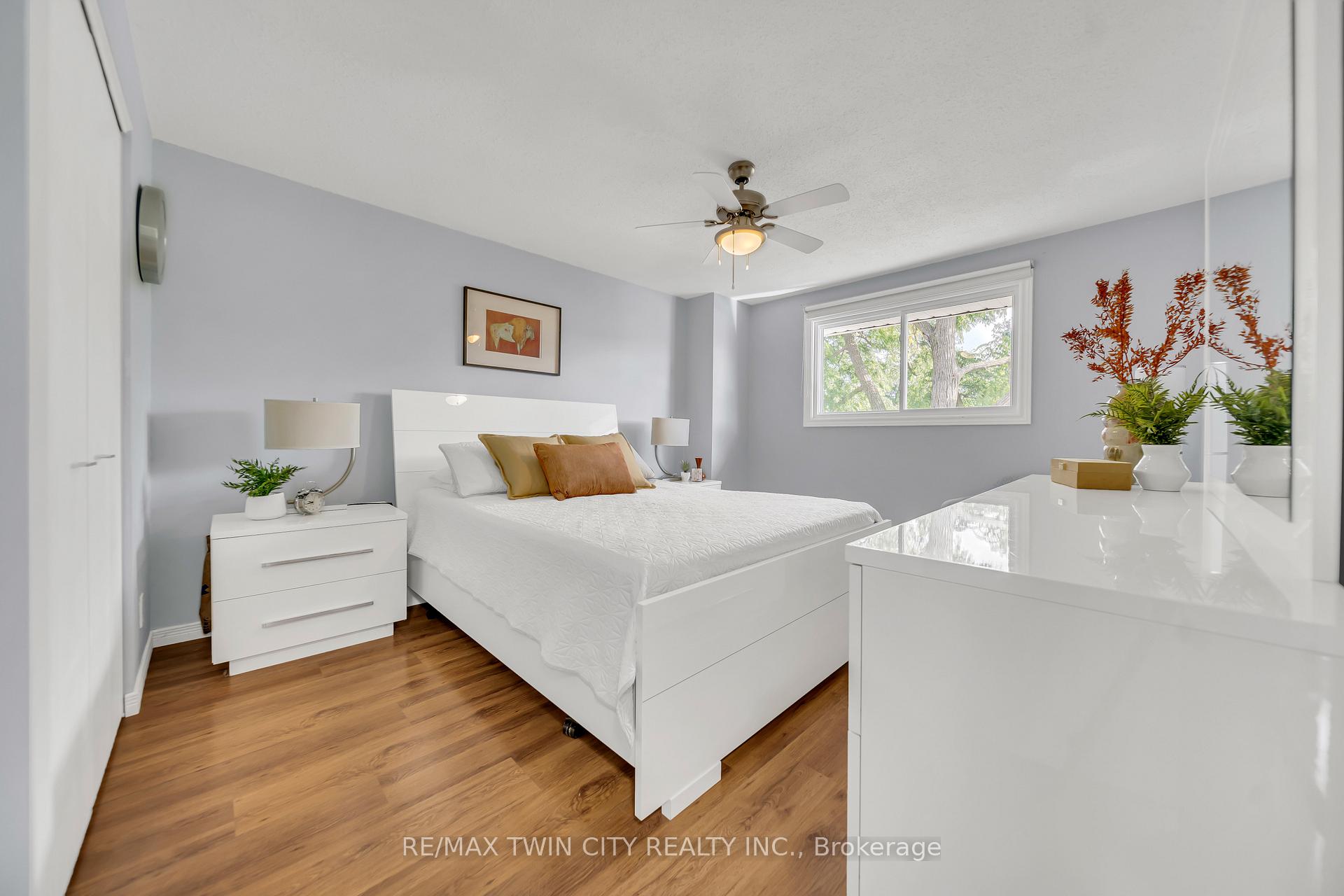 Photo 16 of 477 Strasburg Road, Kitchener — HOMEH