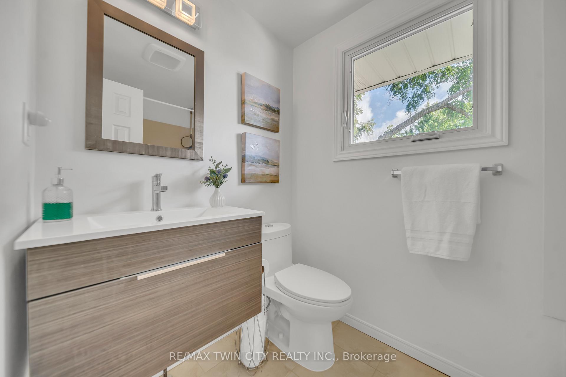 Photo 25 of 477 Strasburg Road, Kitchener — HOMEH