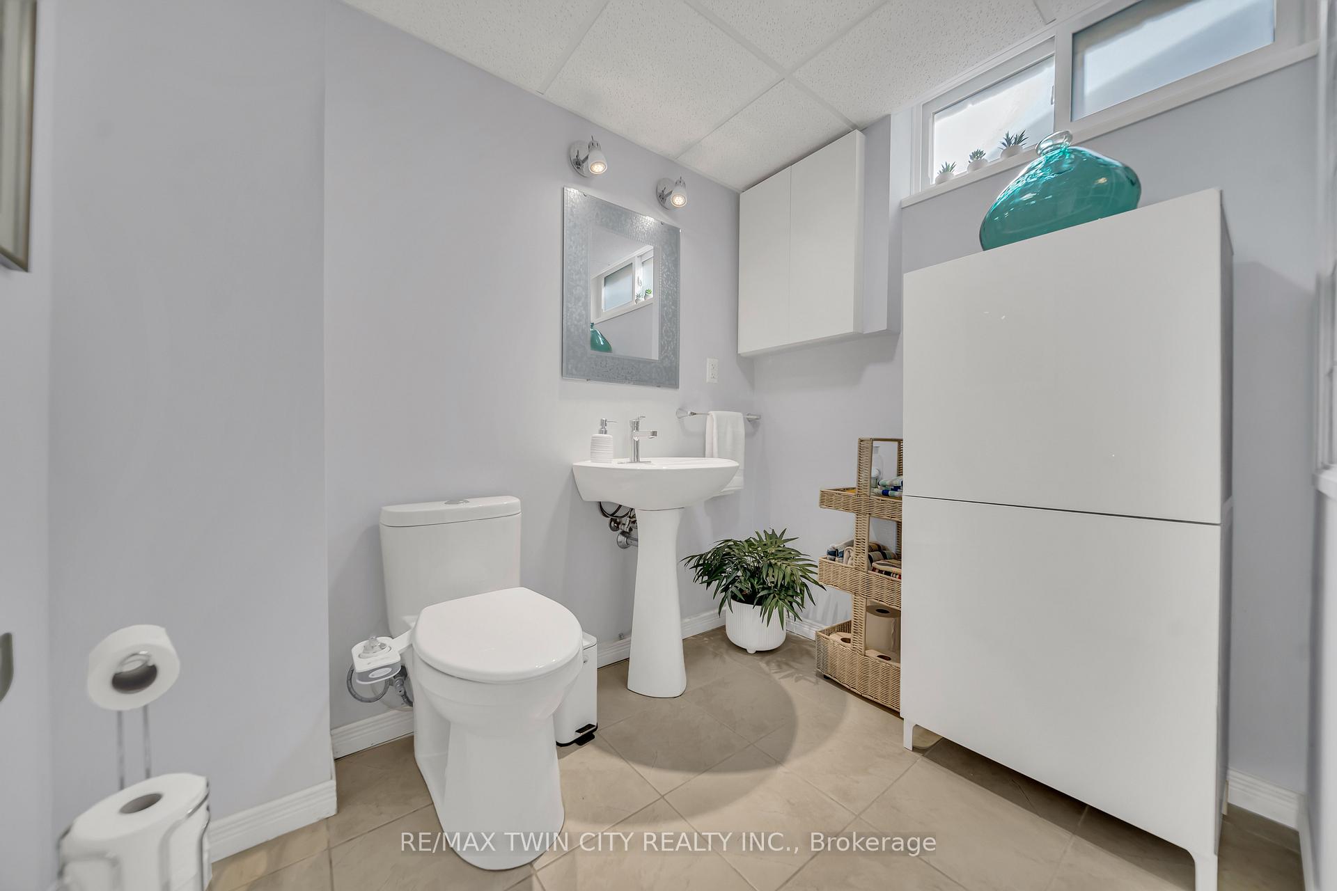 Photo 31 of 477 Strasburg Road, Kitchener — HOMEH