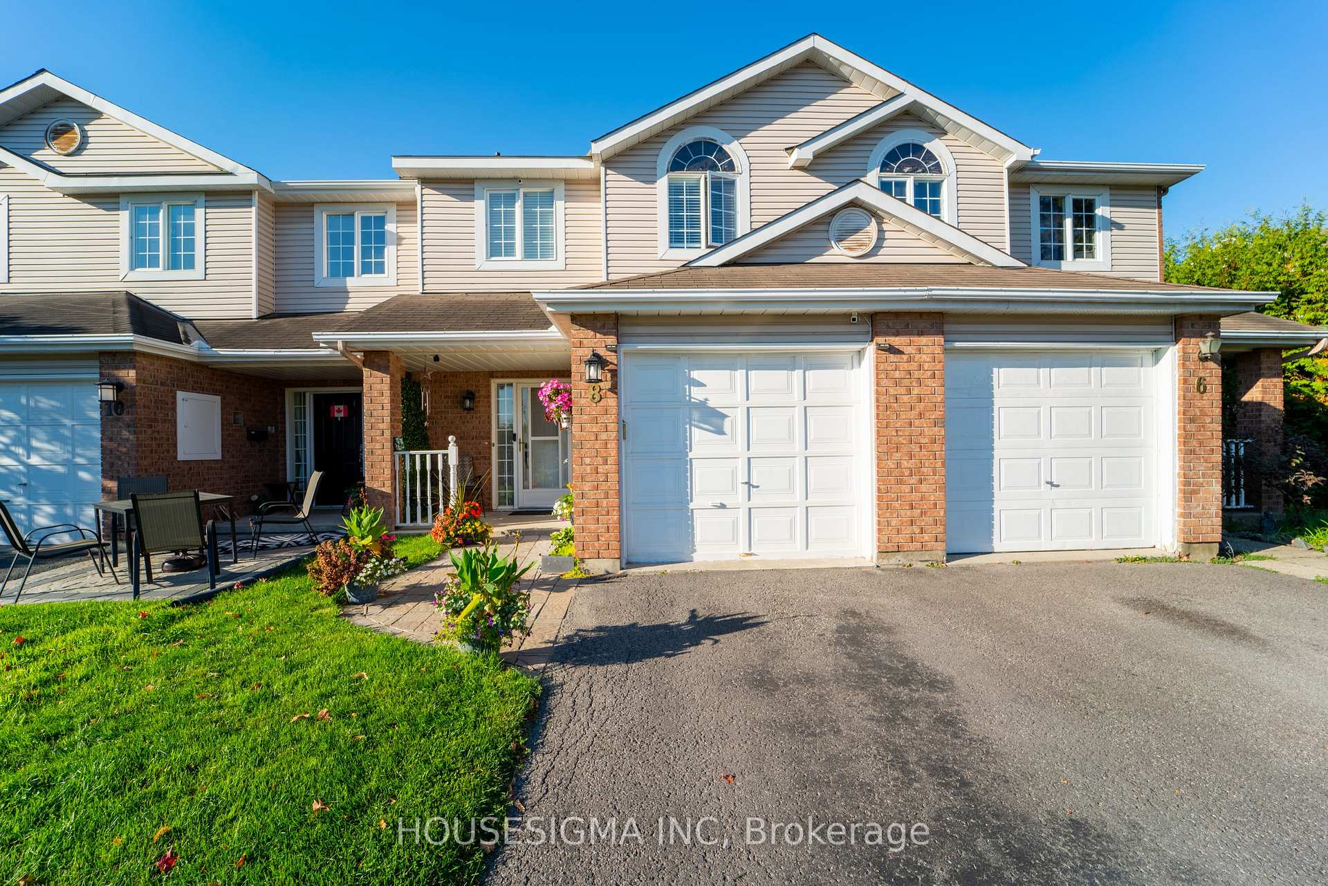 Photo 2 of 8 Hodgson Court, Ottawa, Kanata - Kanata Lakes/Heritage Hills — HOMEH