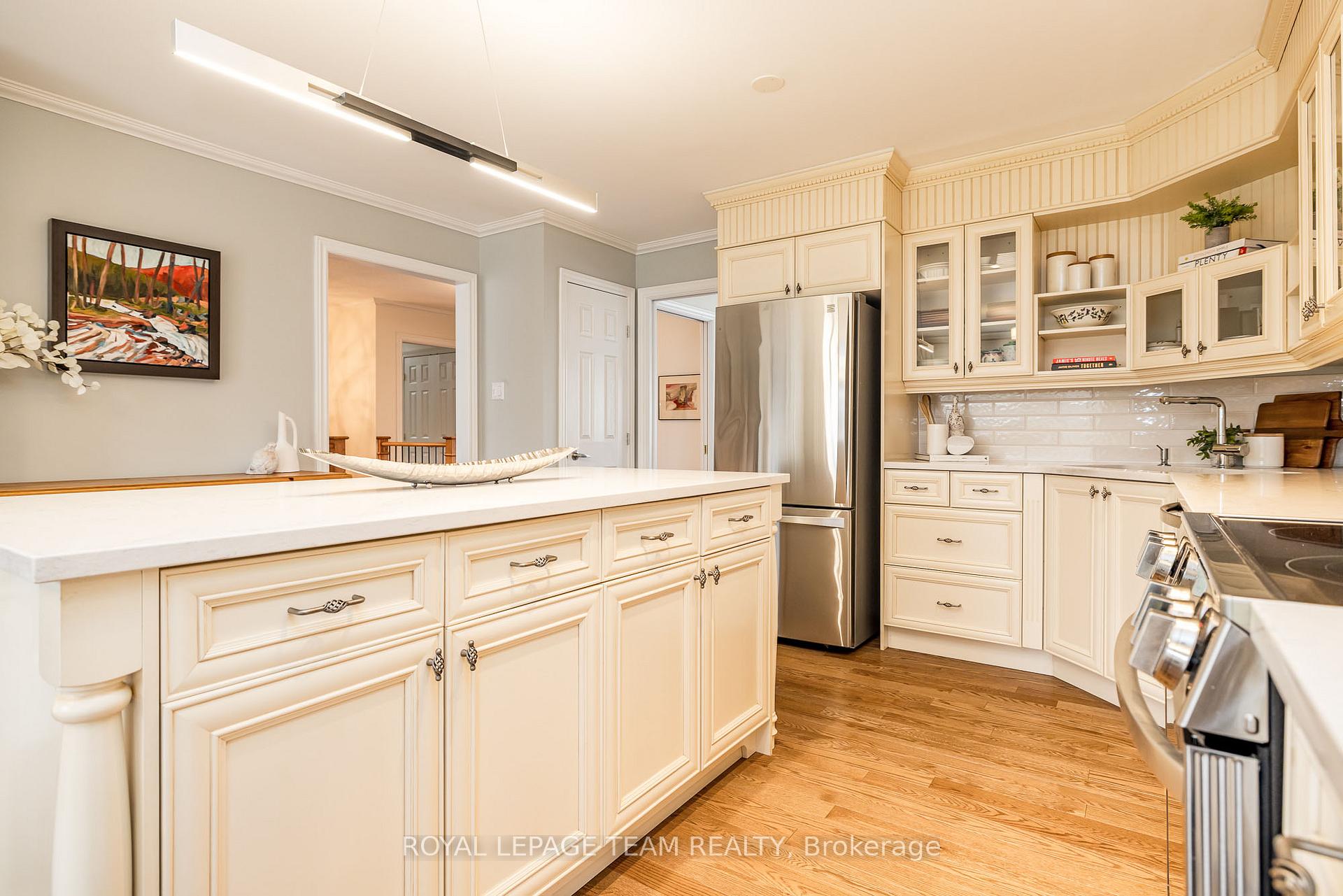 Photo 12 of 1390 Potter Drive, Ottawa, Manotick Village & Manotick Estates — HOMEH