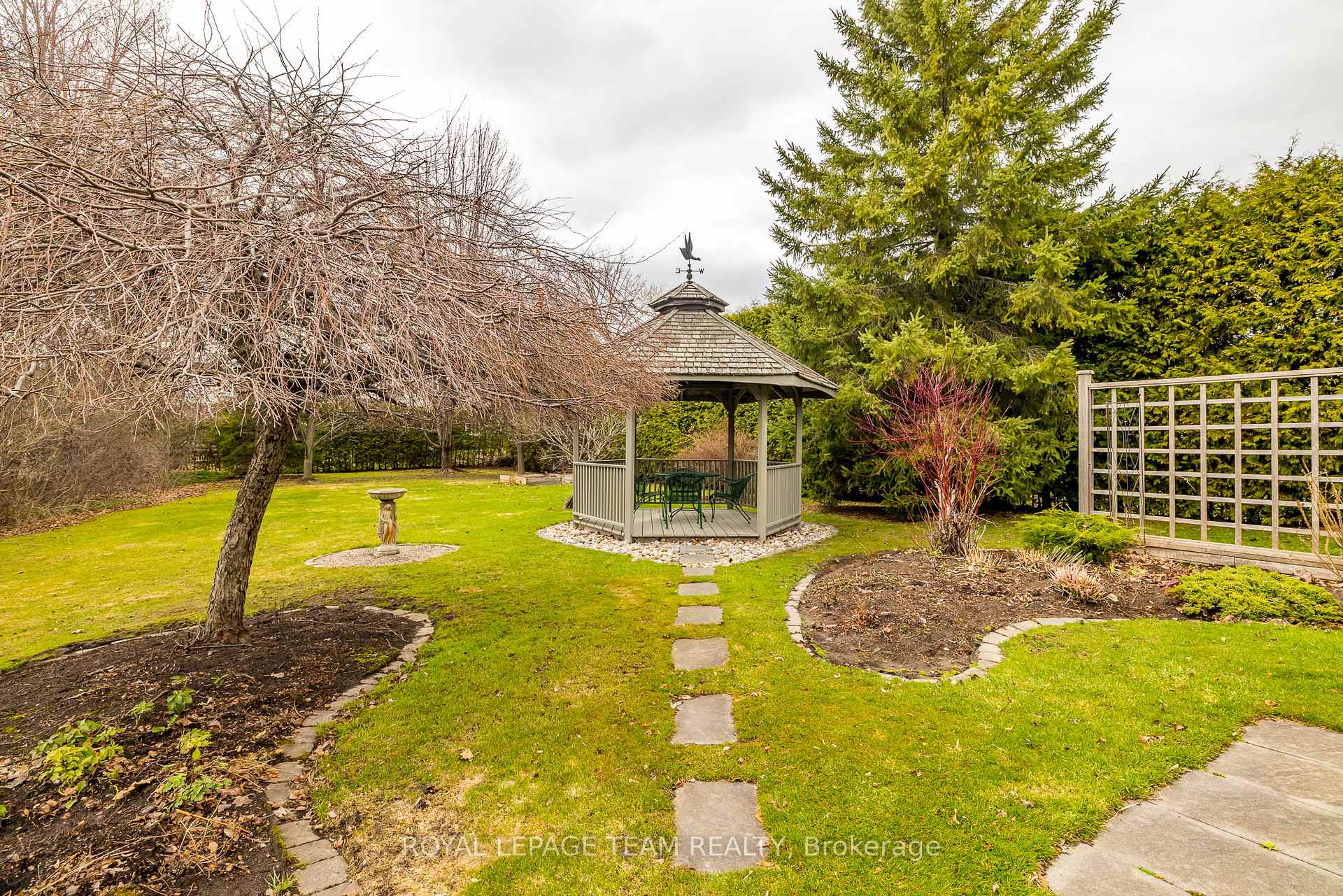 Photo 37 of 1390 Potter Drive, Ottawa, Manotick Village & Manotick Estates — HOMEH