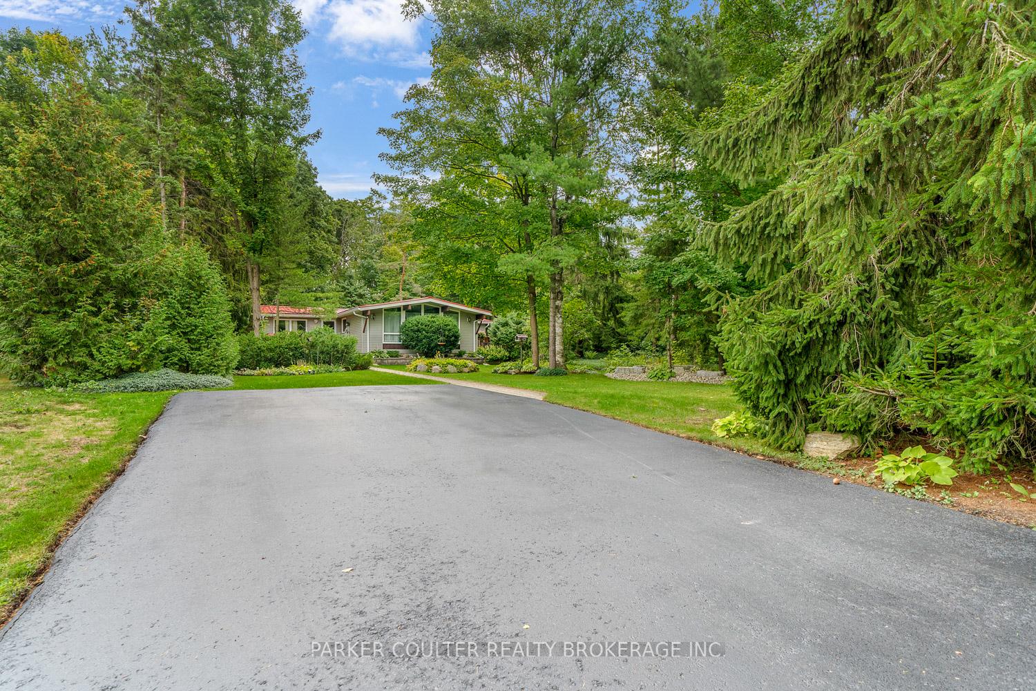 Photo 2 of 3759 Whitecap Drive, Innisfil, Rural Innisfil — HOMEH