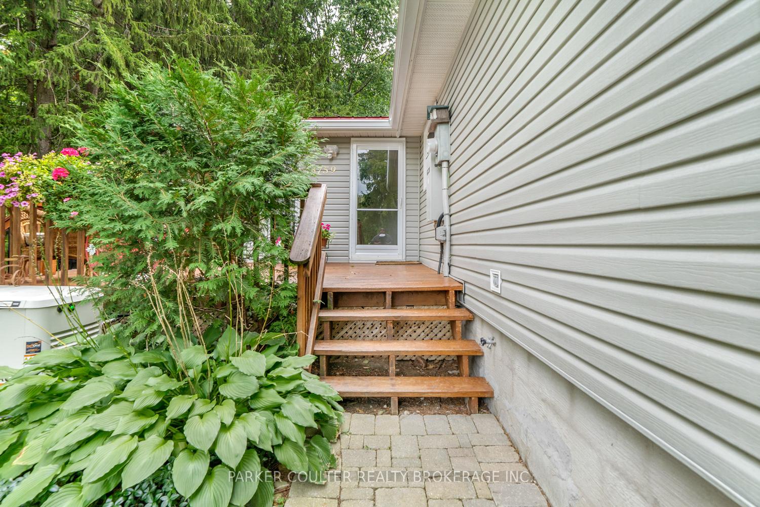 Photo 3 of 3759 Whitecap Drive, Innisfil, Rural Innisfil — HOMEH
