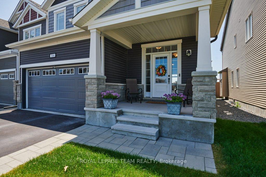 Photo 2 of 304 Ponderosa Street E, Ottawa, Kanata - Emerald Meadows/Trailwest — HOMEH