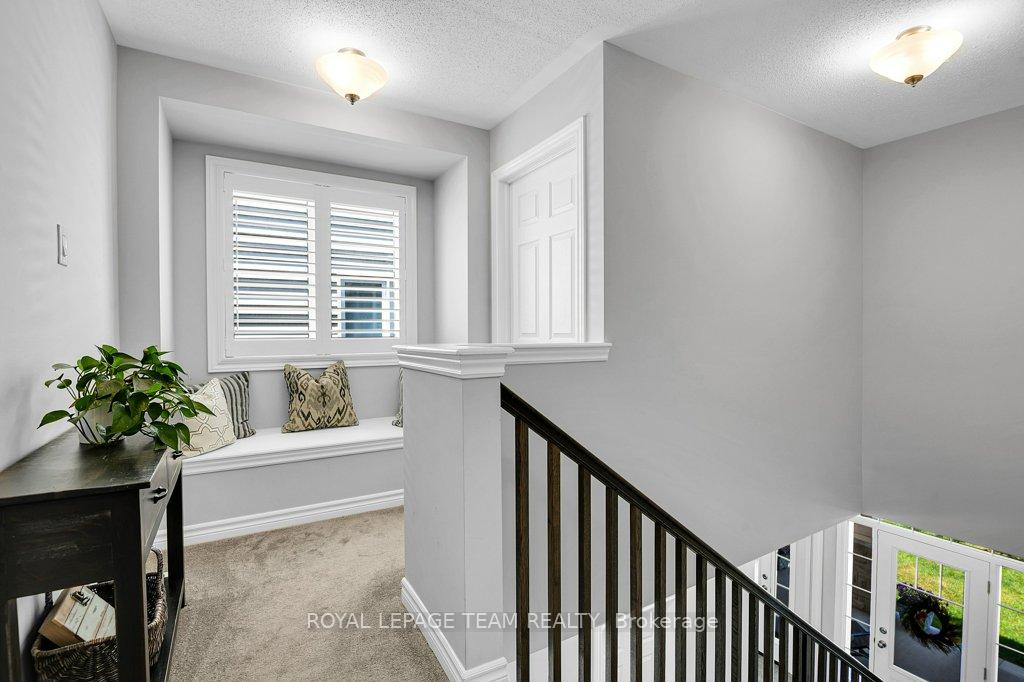 Photo 17 of 304 Ponderosa Street E, Ottawa, Kanata - Emerald Meadows/Trailwest — HOMEH
