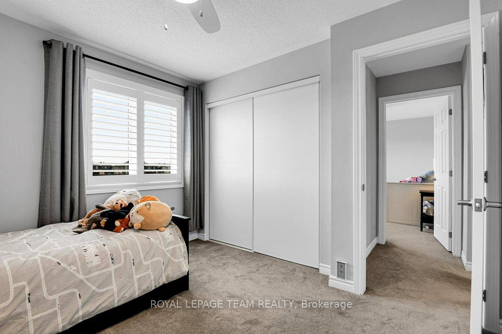 Photo 25 of 304 Ponderosa Street E, Ottawa, Kanata - Emerald Meadows/Trailwest — HOMEH
