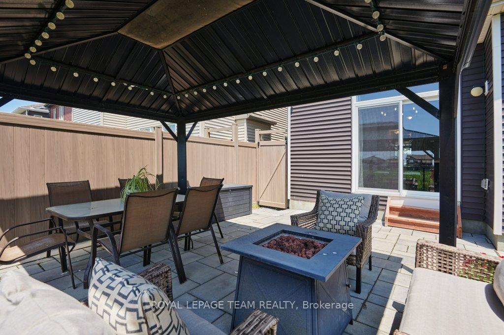 Photo 30 of 304 Ponderosa Street E, Ottawa, Kanata - Emerald Meadows/Trailwest — HOMEH