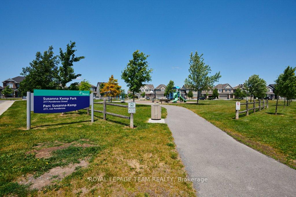 Photo 32 of 304 Ponderosa Street E, Ottawa, Kanata - Emerald Meadows/Trailwest — HOMEH