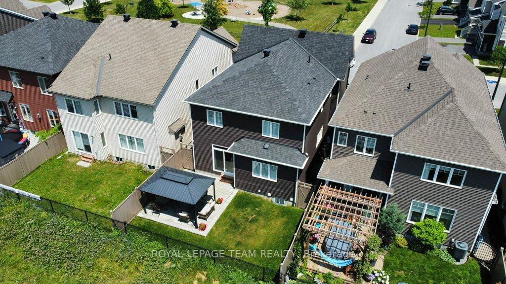 Photo 37 of 304 Ponderosa Street E, Ottawa, Kanata - Emerald Meadows/Trailwest — HOMEH