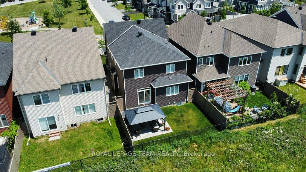 Photo 38 of 304 Ponderosa Street E, Ottawa, Kanata - Emerald Meadows/Trailwest — HOMEH