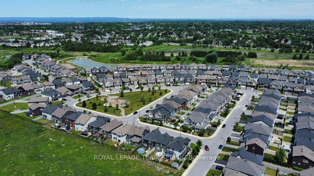 Photo 44 of 304 Ponderosa Street E, Ottawa, Kanata - Emerald Meadows/Trailwest — HOMEH