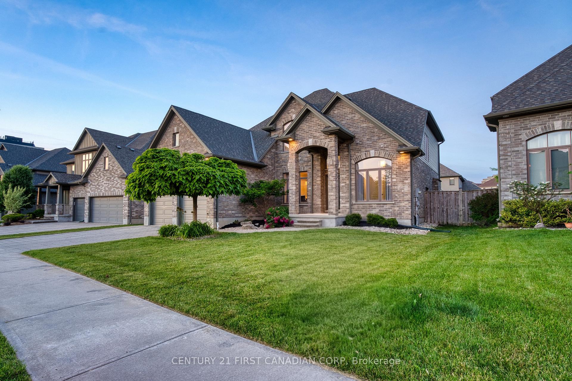 Photo 2 of 2362 Meadowlands Way, London, North R — HOMEH