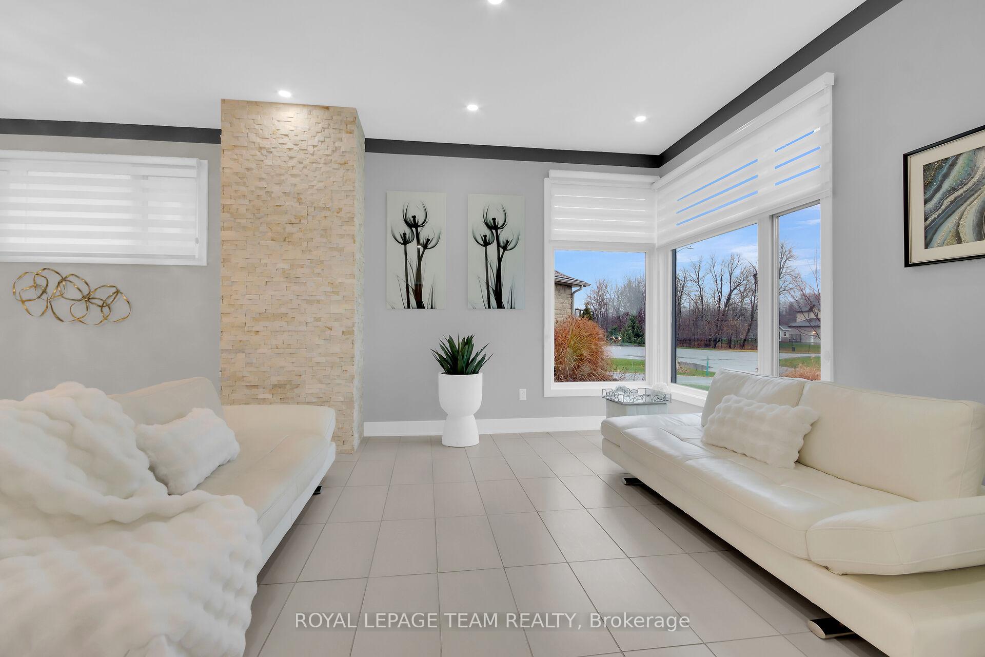 Photo 7 of 430 Lockmaster Crescent, Ottawa, Manotick Village & Manotick Estates — HOMEH