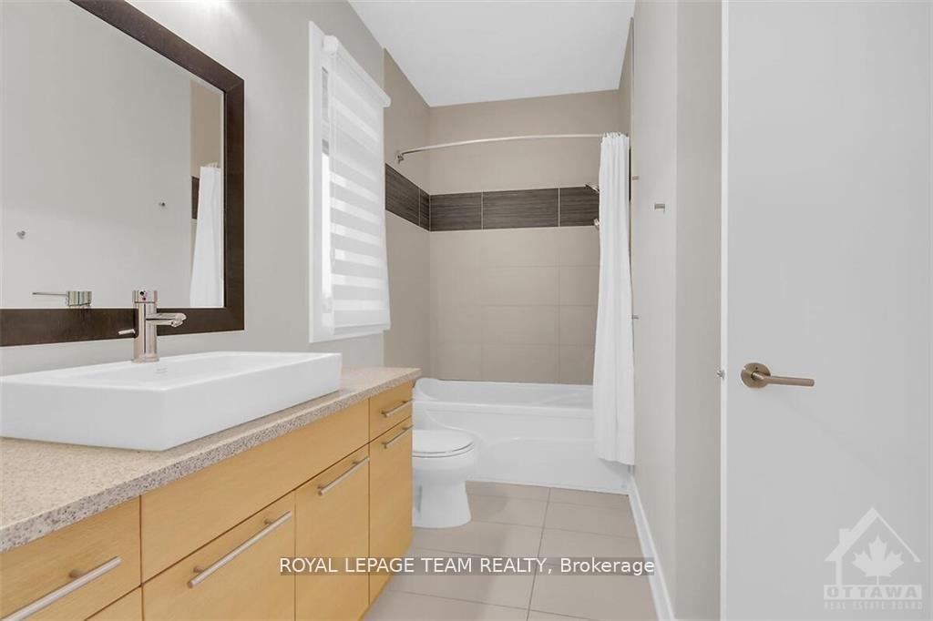 Photo 30 of 430 Lockmaster Crescent, Ottawa, Manotick Village & Manotick Estates — HOMEH