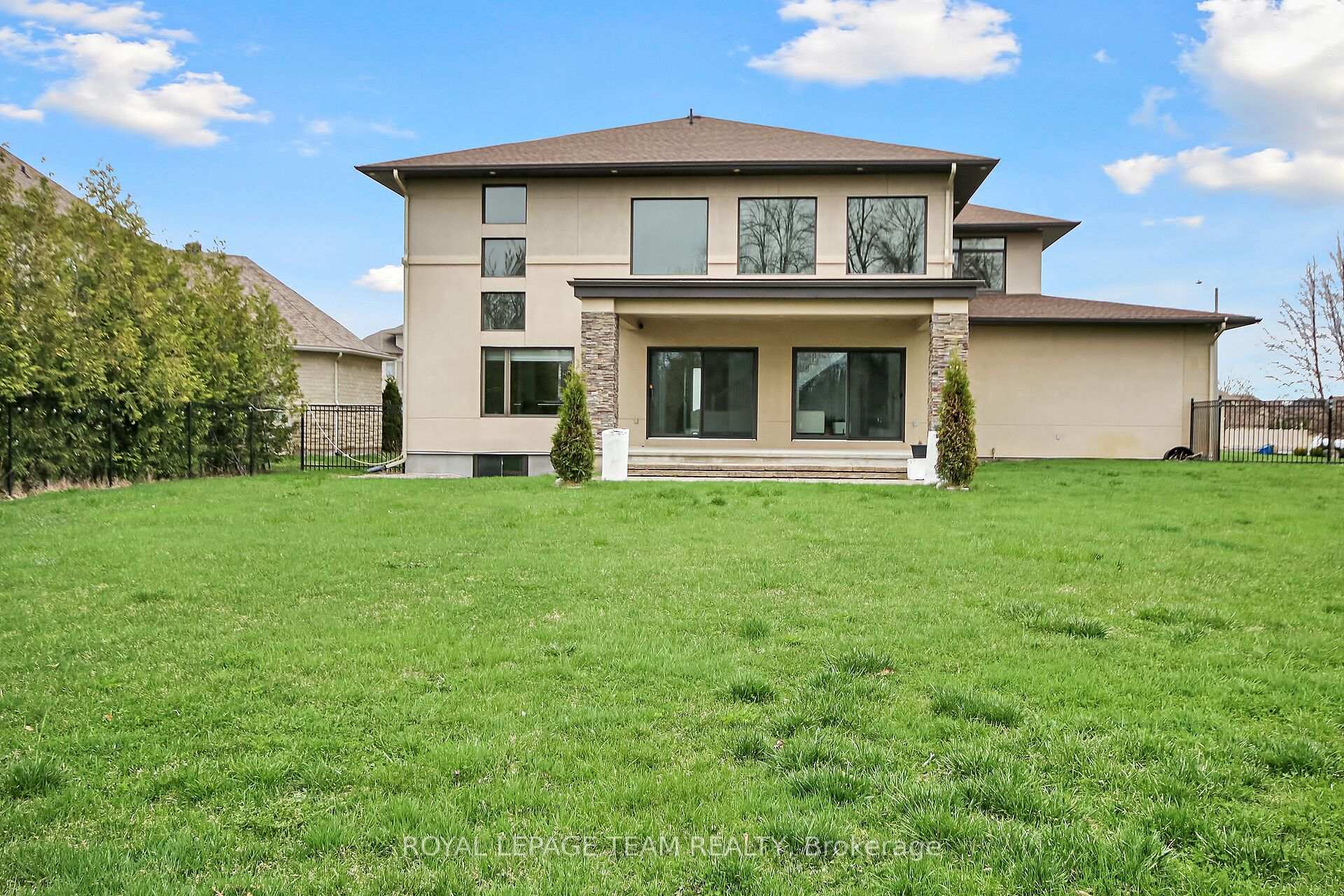 Photo 45 of 430 Lockmaster Crescent, Ottawa, Manotick Village & Manotick Estates — HOMEH