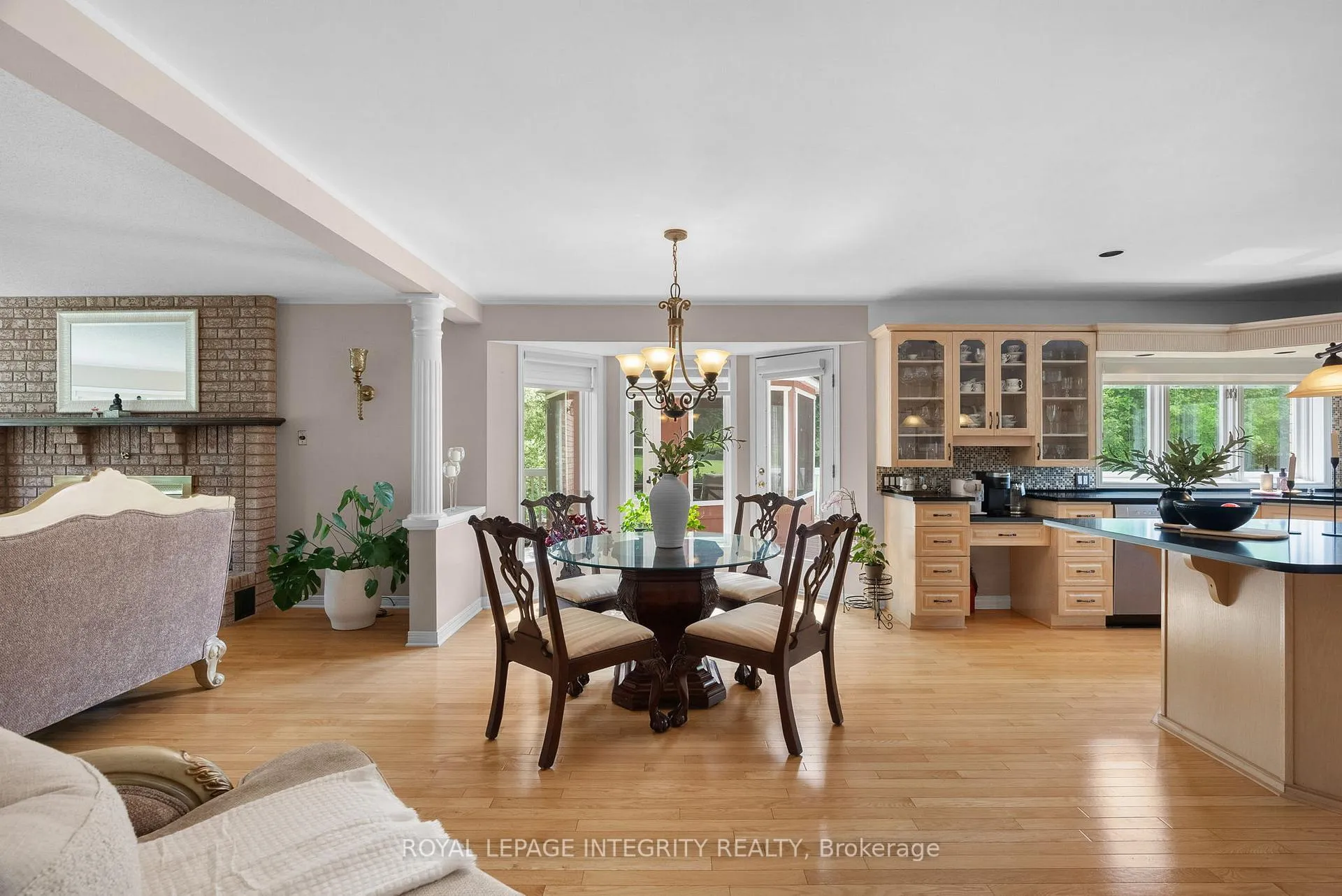 Photo 15 of 22 Marchbrook Circle, Ottawa, Kanata - Rural Kanata (Central) — HOMEH
