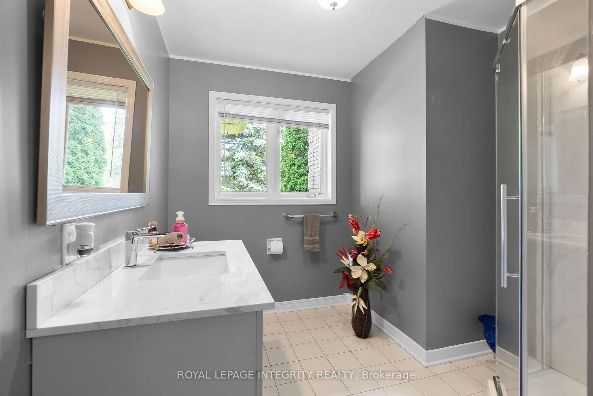 Photo 19 of 22 Marchbrook Circle, Ottawa, Kanata - Rural Kanata (Central) — HOMEH