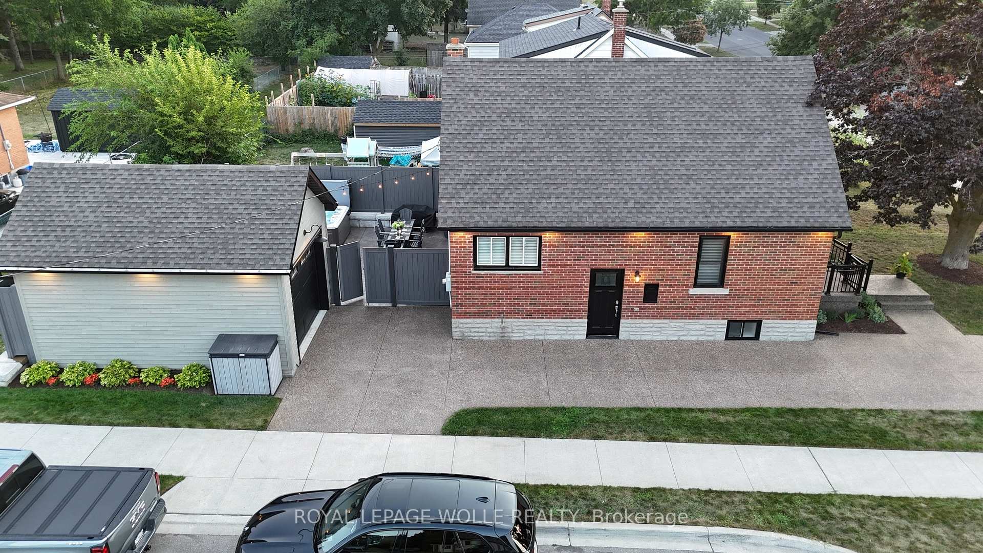 Photo 6 of 355 Blucher Boulevard, Kitchener — HOMEH